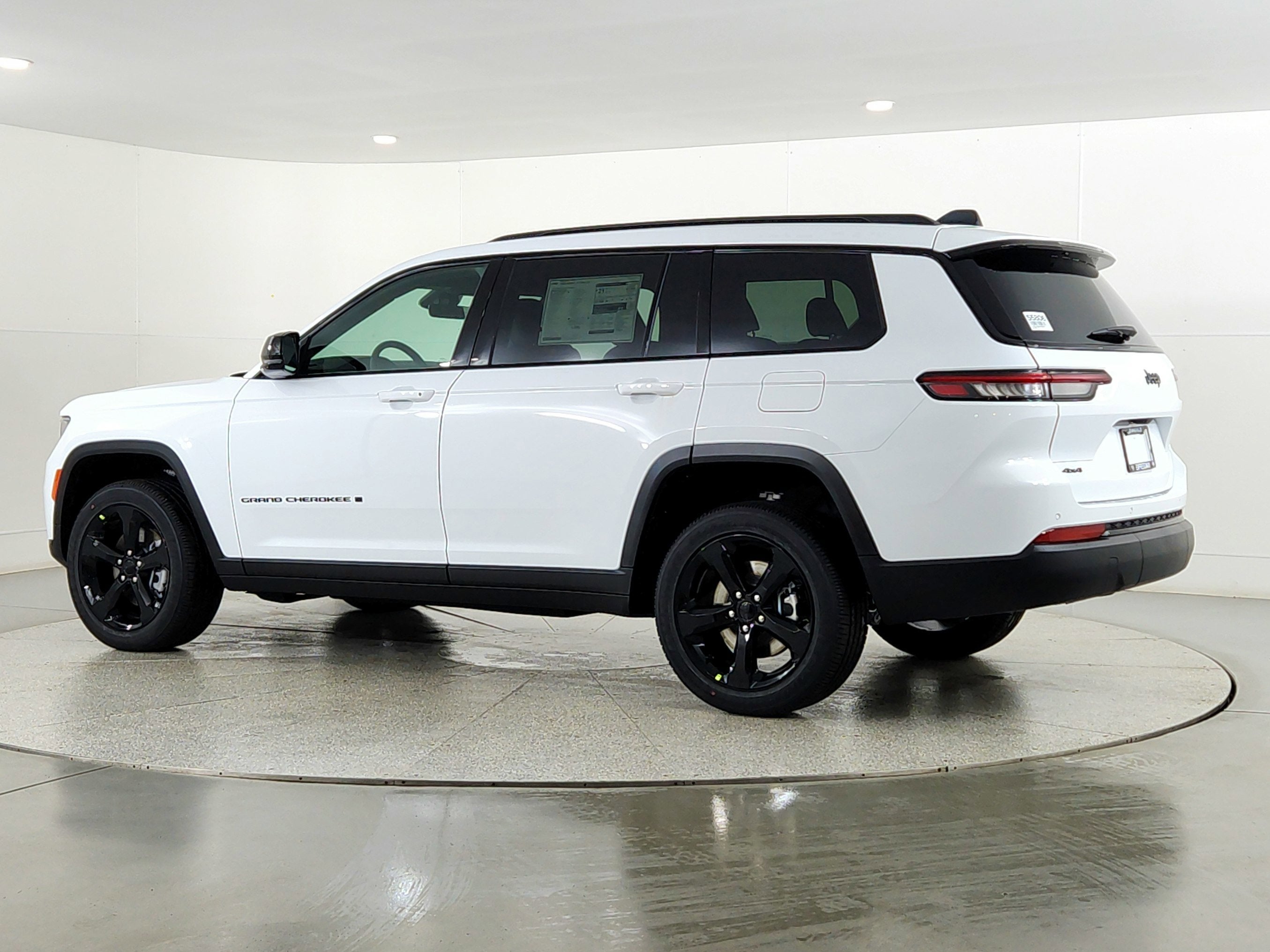 2025 Jeep Grand Cherokee JEEP GRAND CHEROKEE L LAREDO 4X4