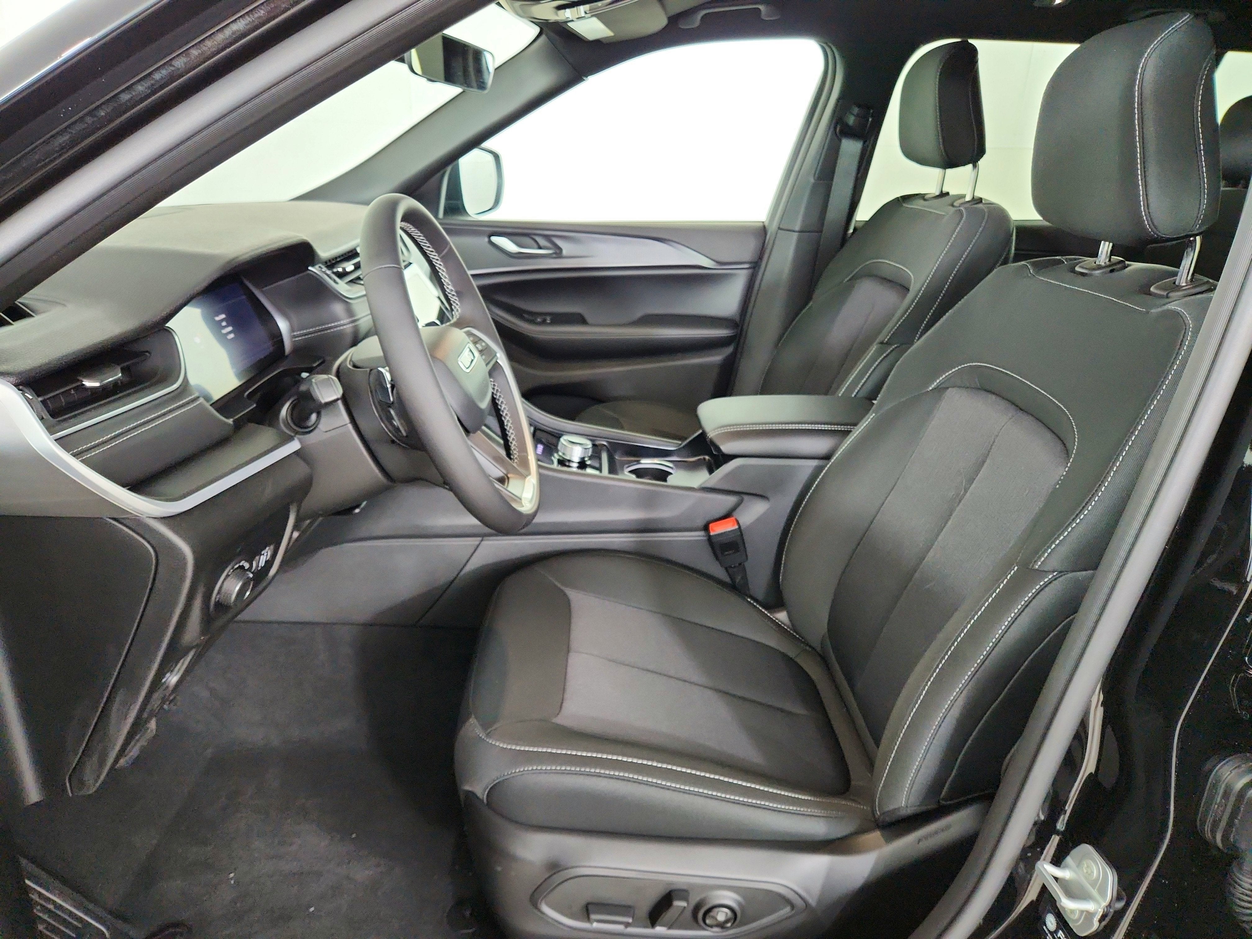 2026 Jeep Grand Cherokee JEEP GRAND CHEROKEE L LAREDO 4X4