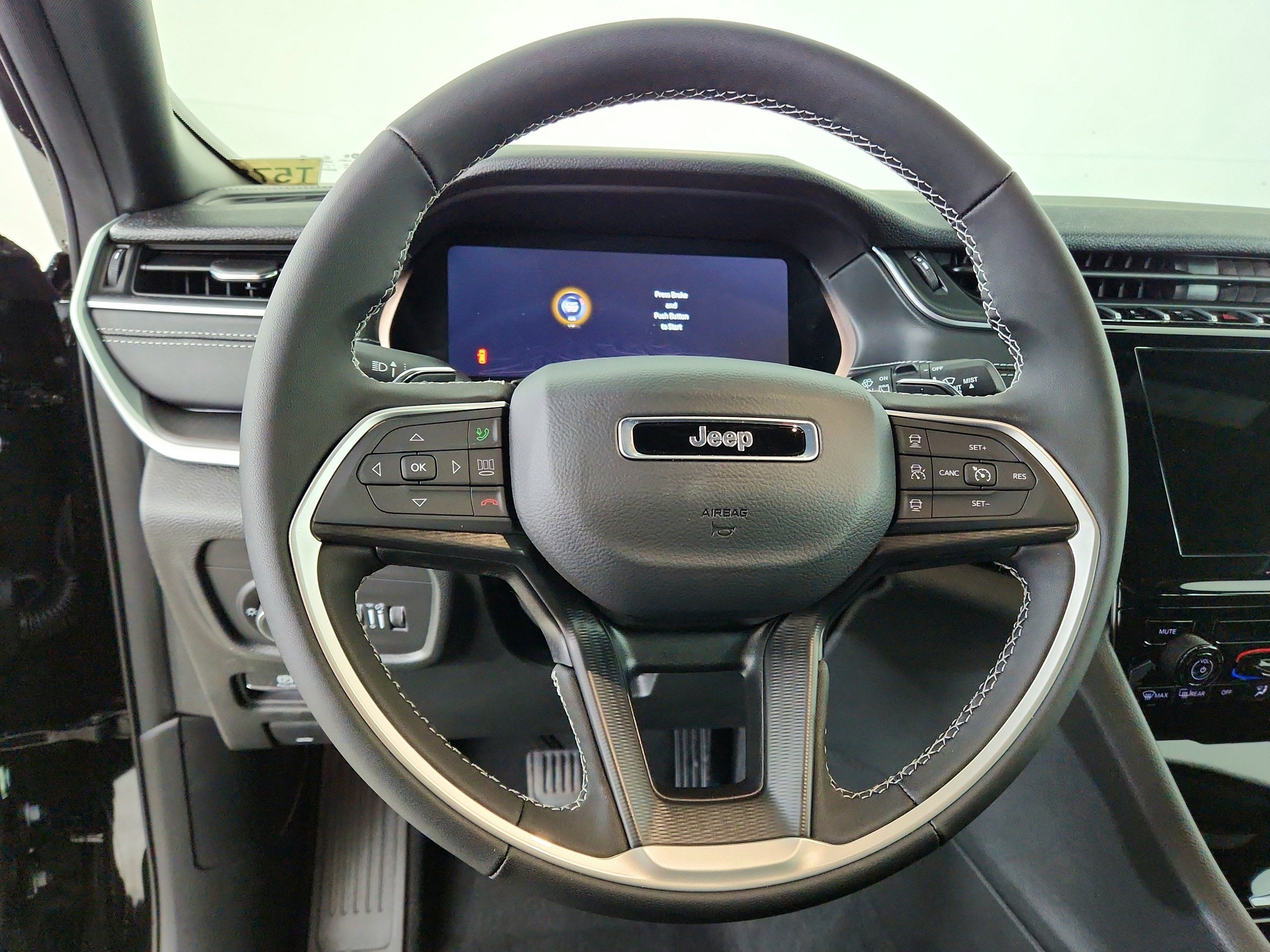 2026 Jeep Grand Cherokee JEEP GRAND CHEROKEE L LAREDO 4X4