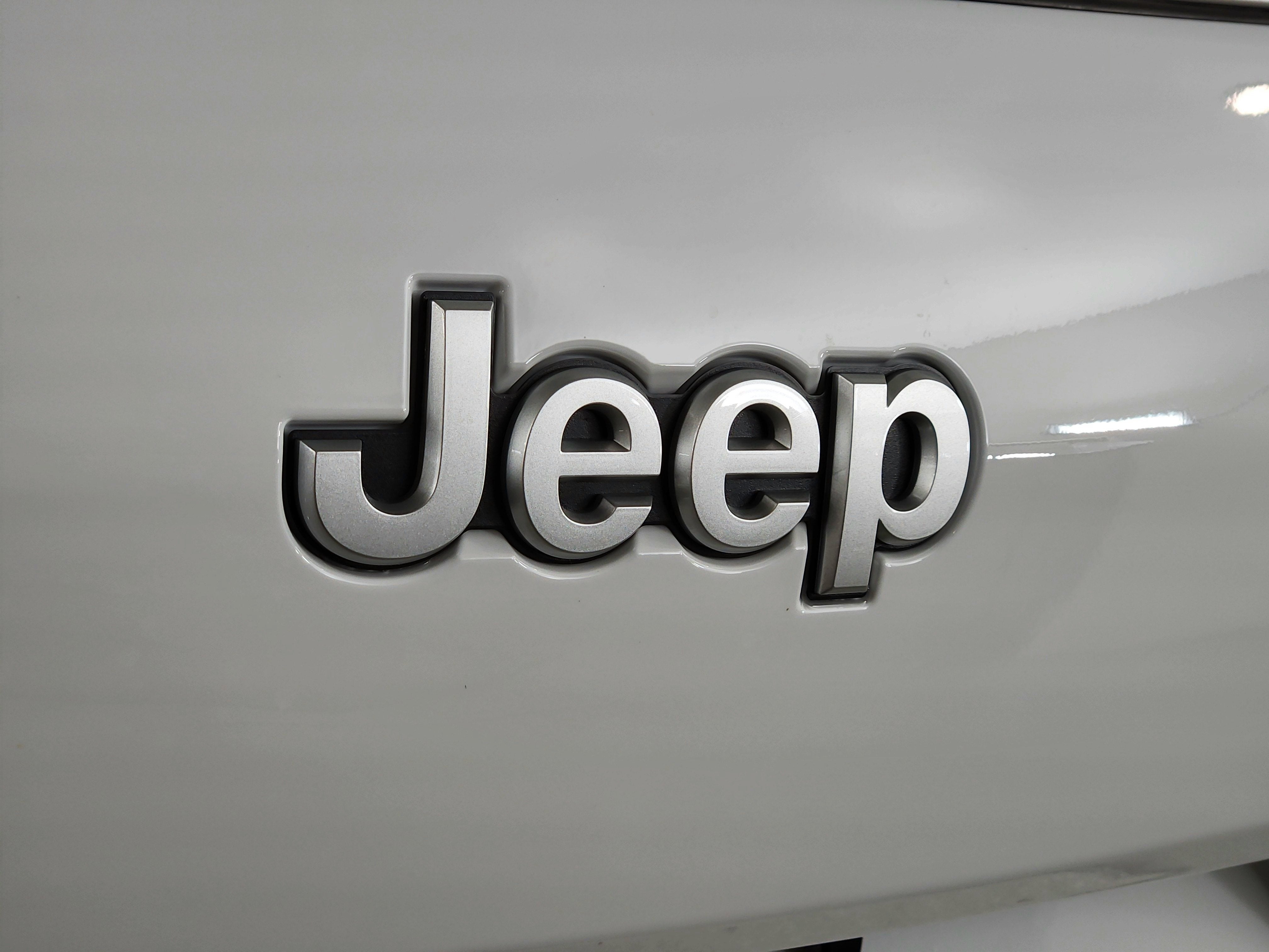 2026 Jeep Grand Cherokee Laredo X 4x4