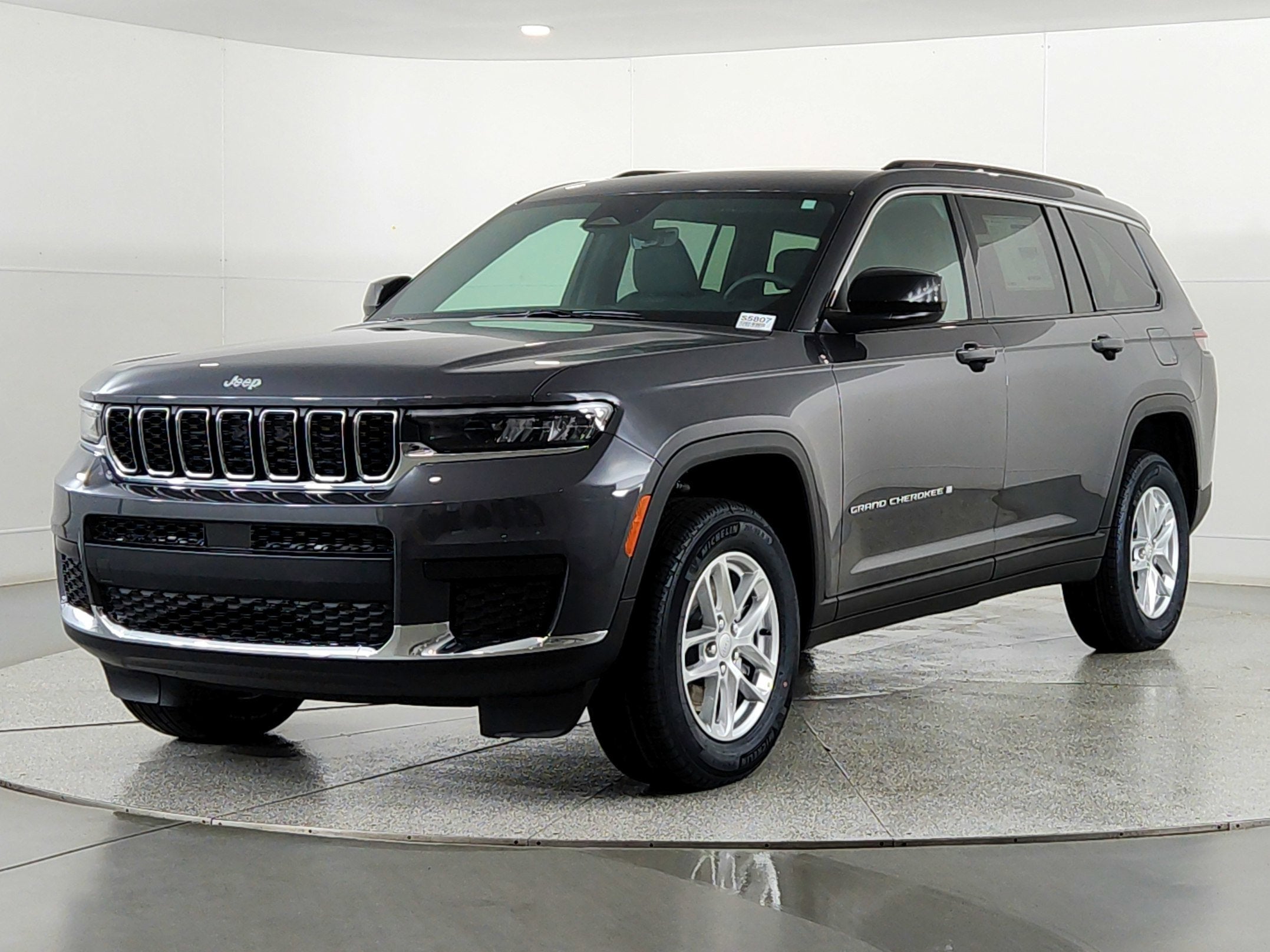 2025 Jeep Grand Cherokee JEEP GRAND CHEROKEE L LAREDO 4X4