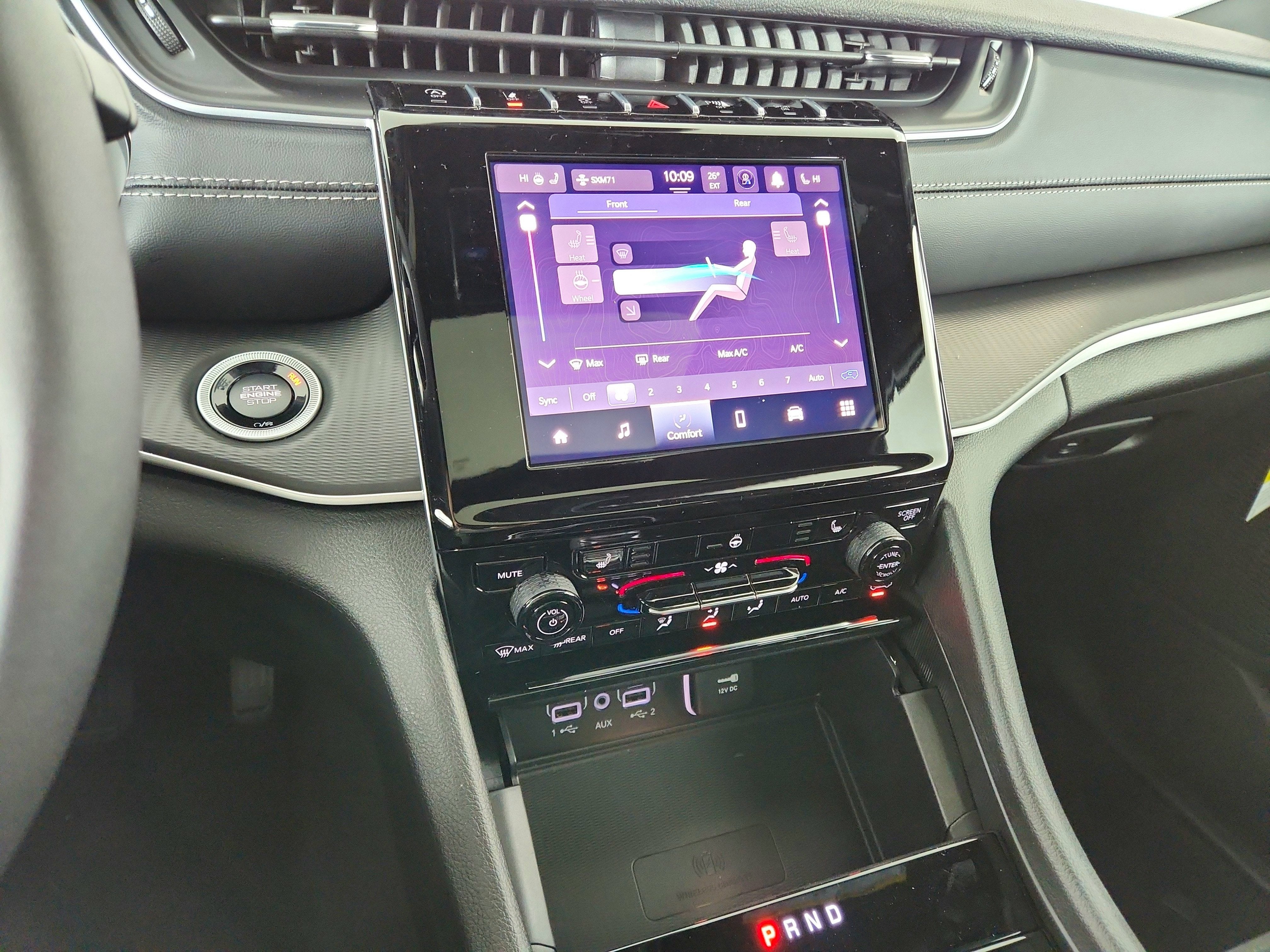 2025 Jeep Grand Cherokee JEEP GRAND CHEROKEE L LAREDO 4X4