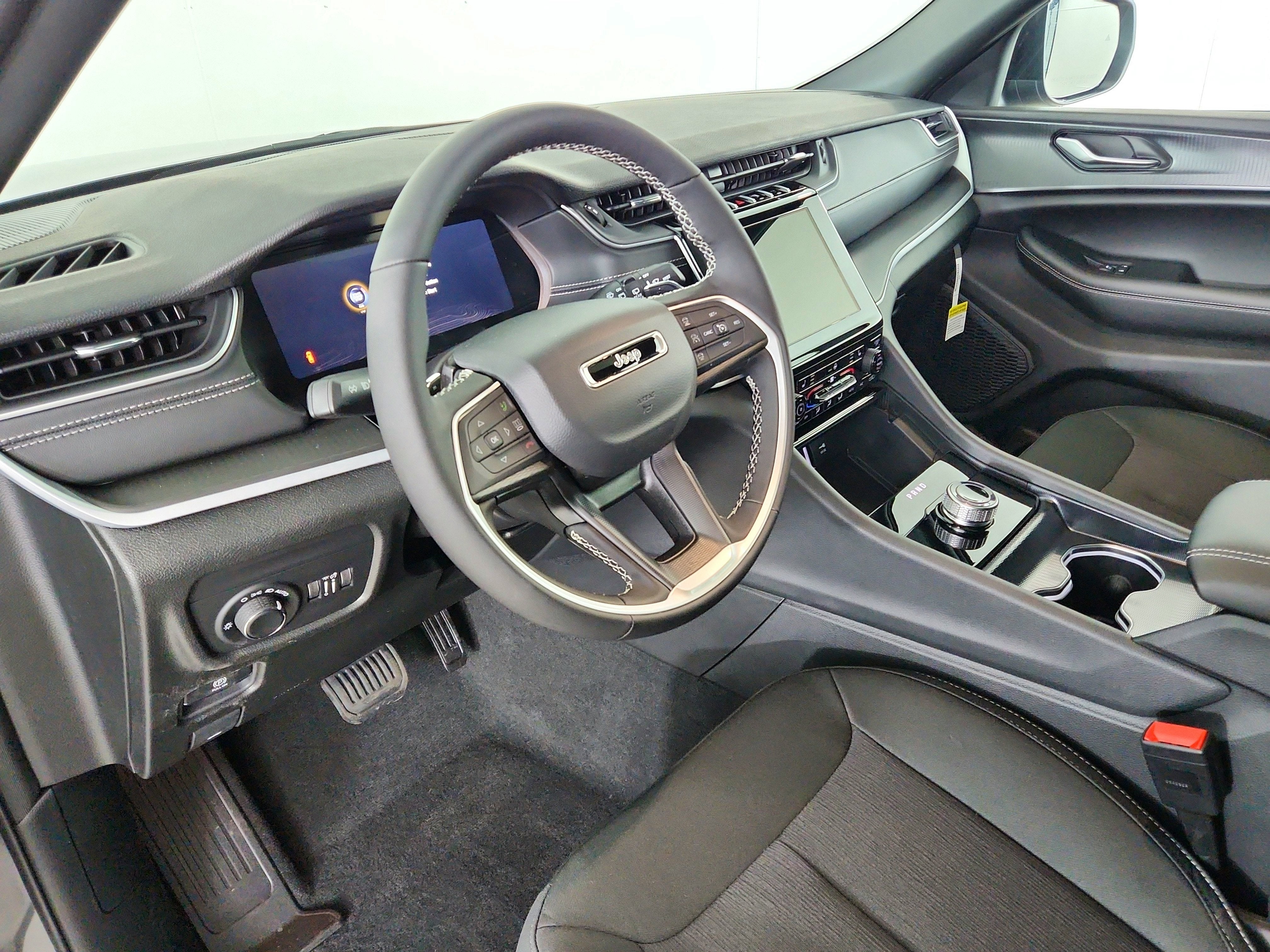 2026 Jeep Grand Cherokee JEEP GRAND CHEROKEE L LAREDO 4X4