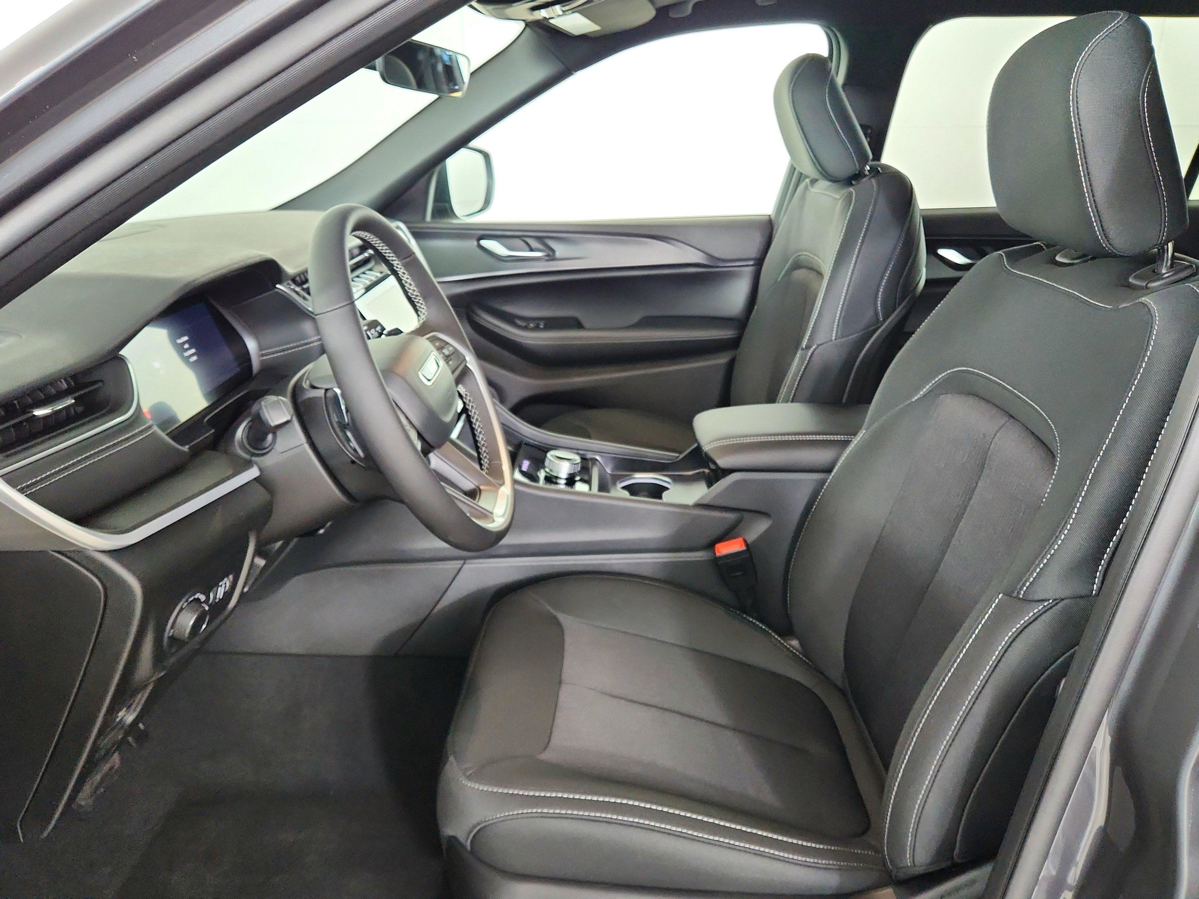 2026 Jeep Grand Cherokee JEEP GRAND CHEROKEE L LAREDO 4X4