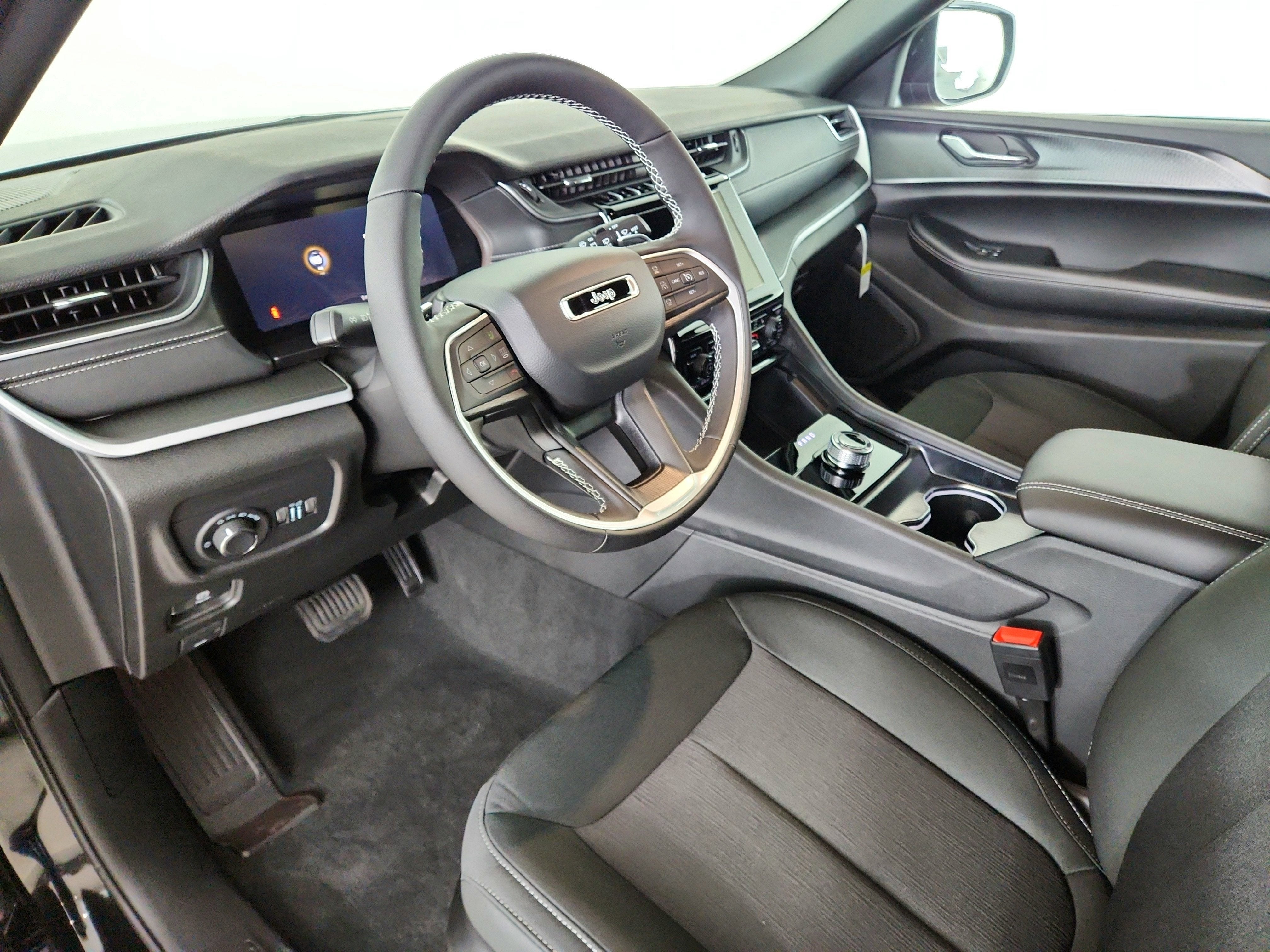 2026 Jeep Grand Cherokee JEEP GRAND CHEROKEE L LAREDO 4X4