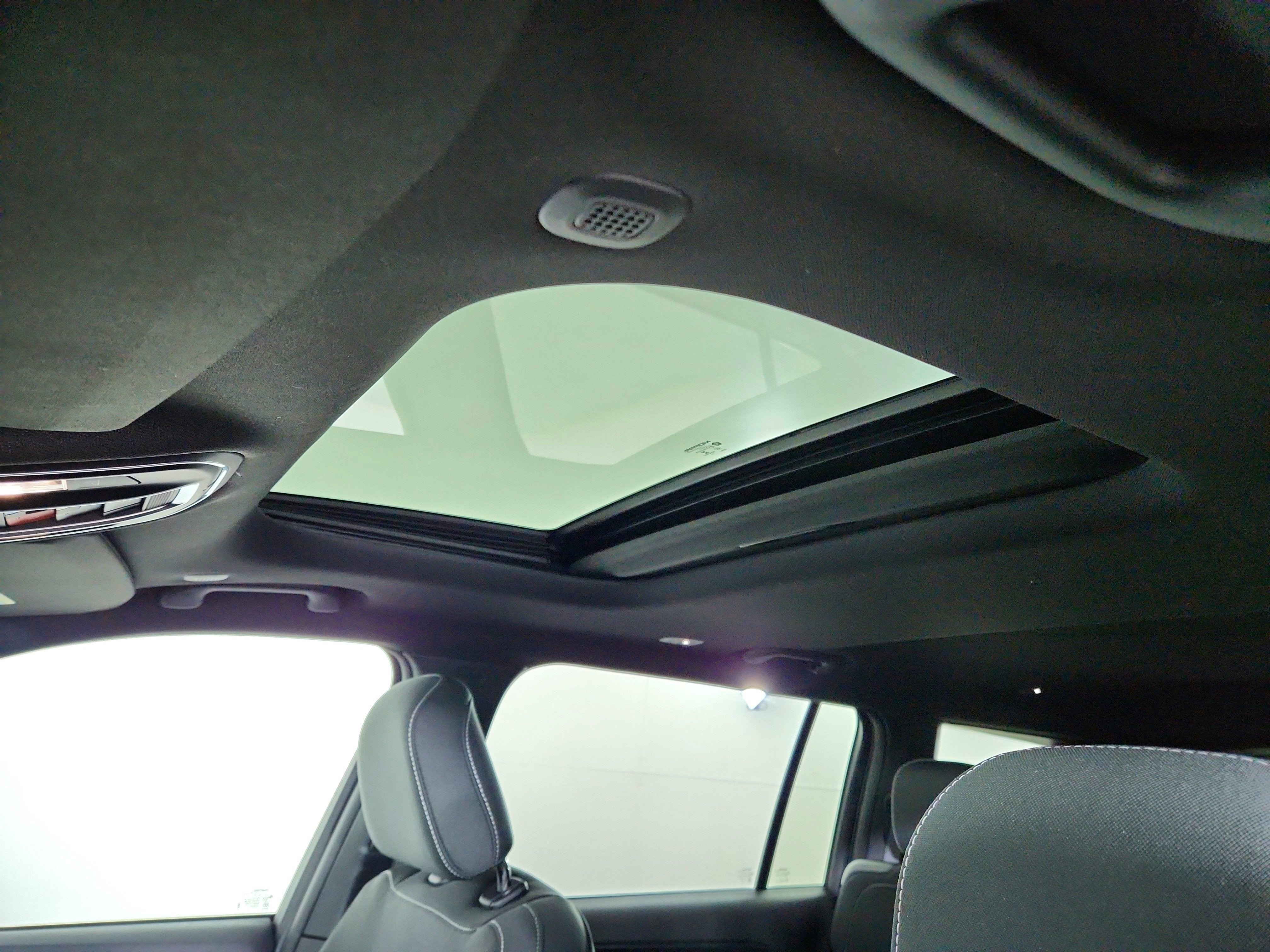 2026 Jeep Grand Cherokee JEEP GRAND CHEROKEE L LAREDO 4X4