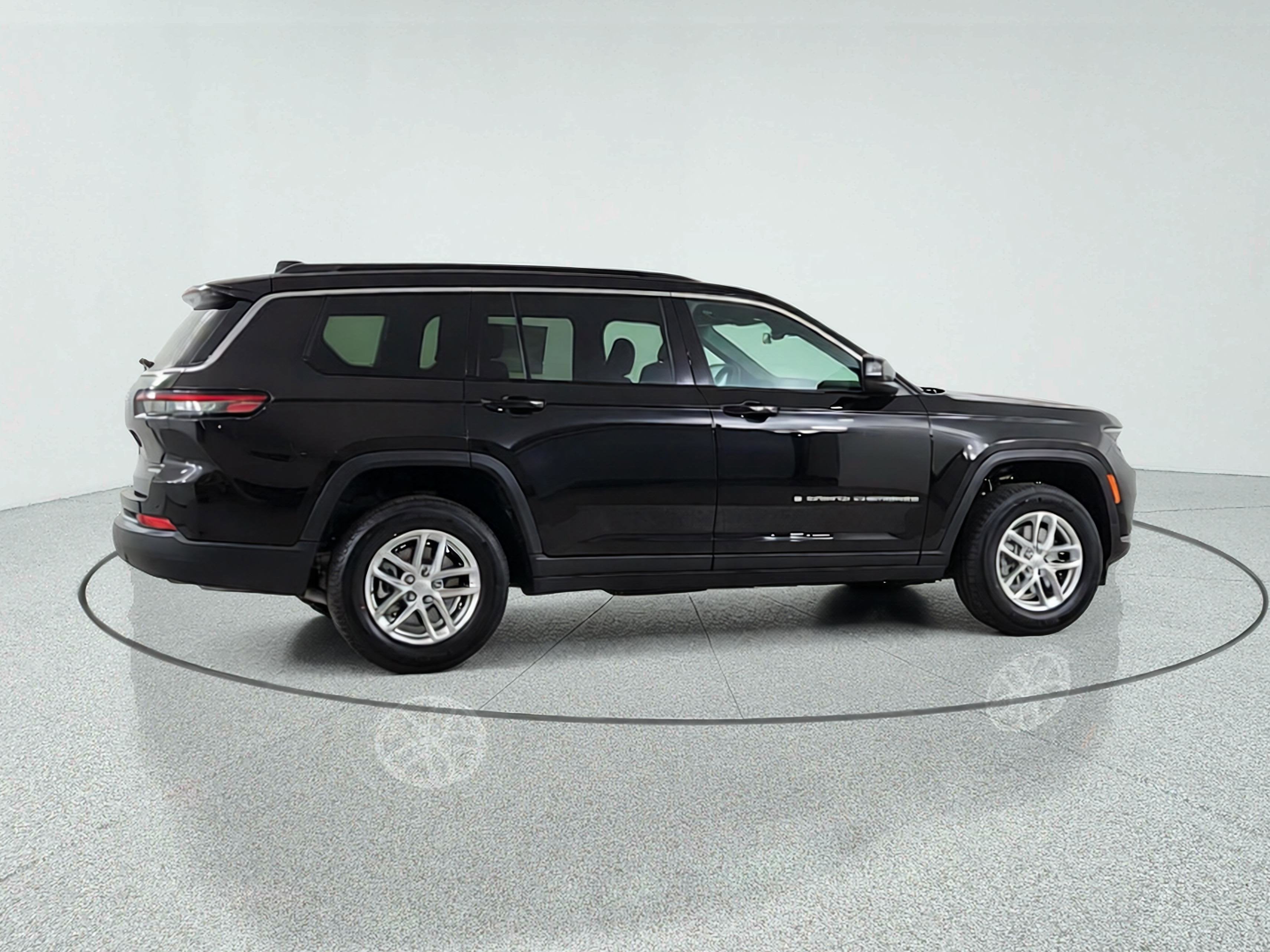 2026 Jeep Grand Cherokee JEEP GRAND CHEROKEE L LAREDO 4X4