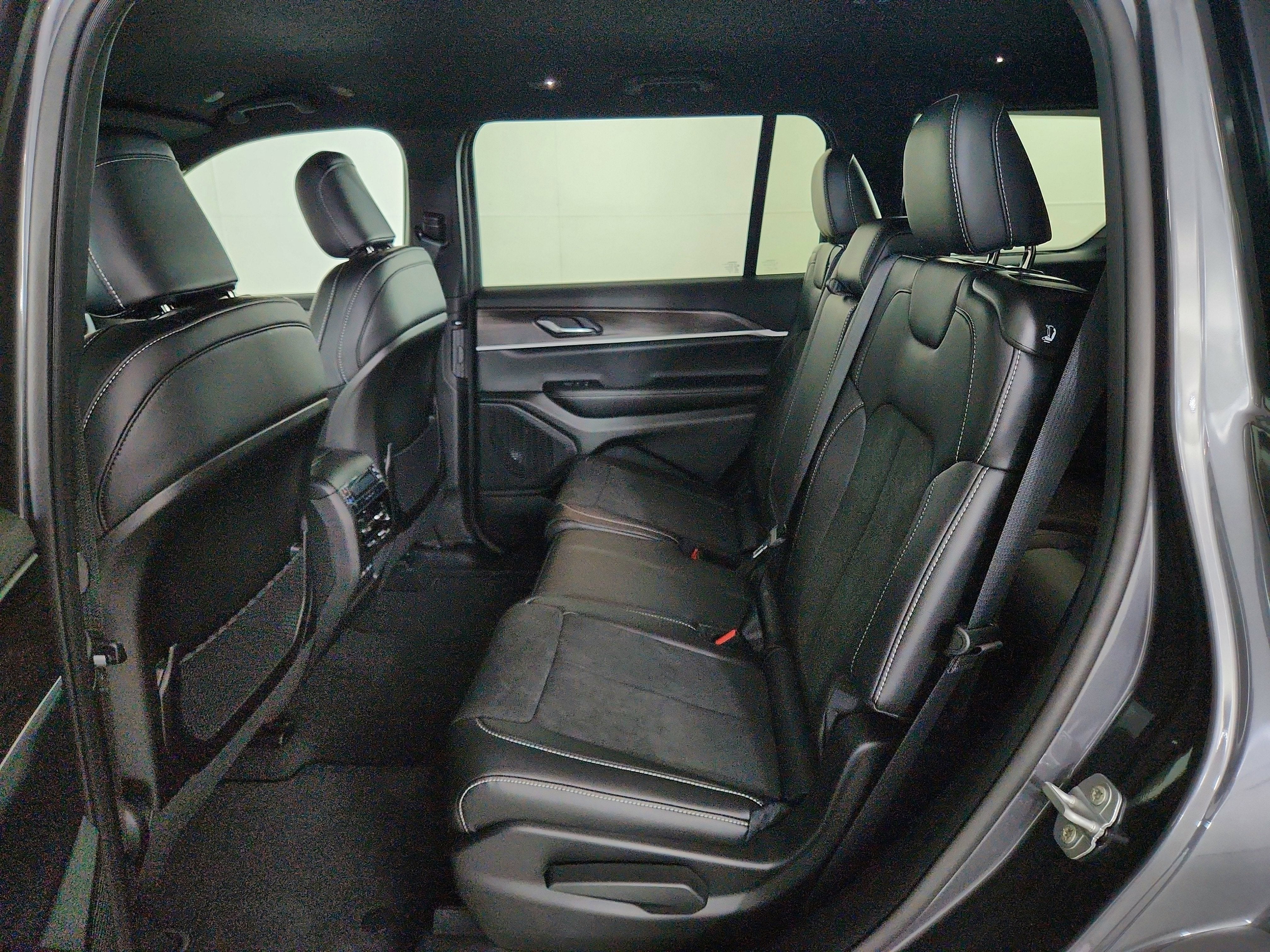 2026 Jeep Grand Cherokee 2026 JEEP GRAND CHEROKEE L LAREDO 4DR SUV 121.7 WB 4WD