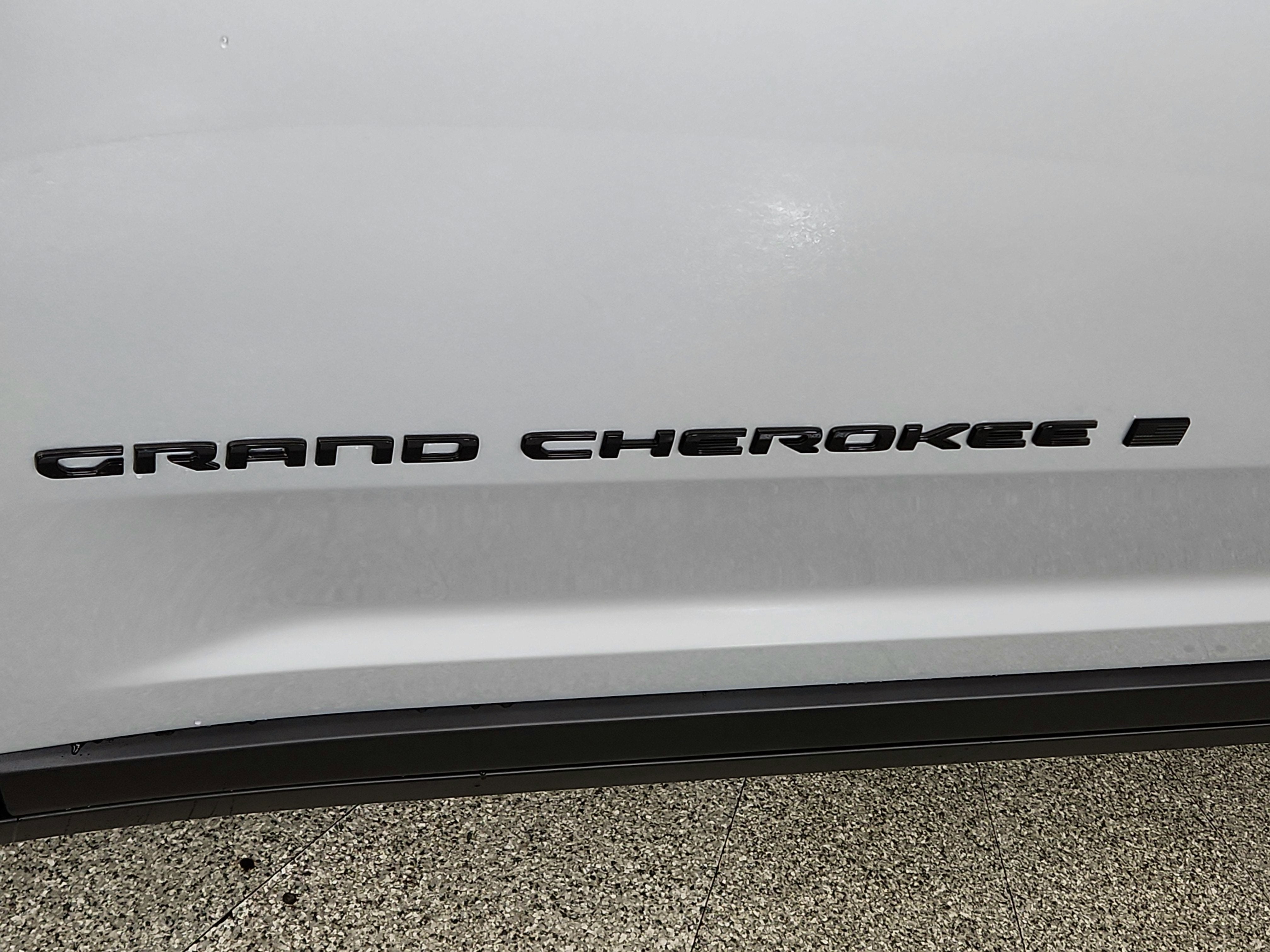 2026 Jeep Grand Cherokee JEEP GRAND CHEROKEE L LAREDO 4X4