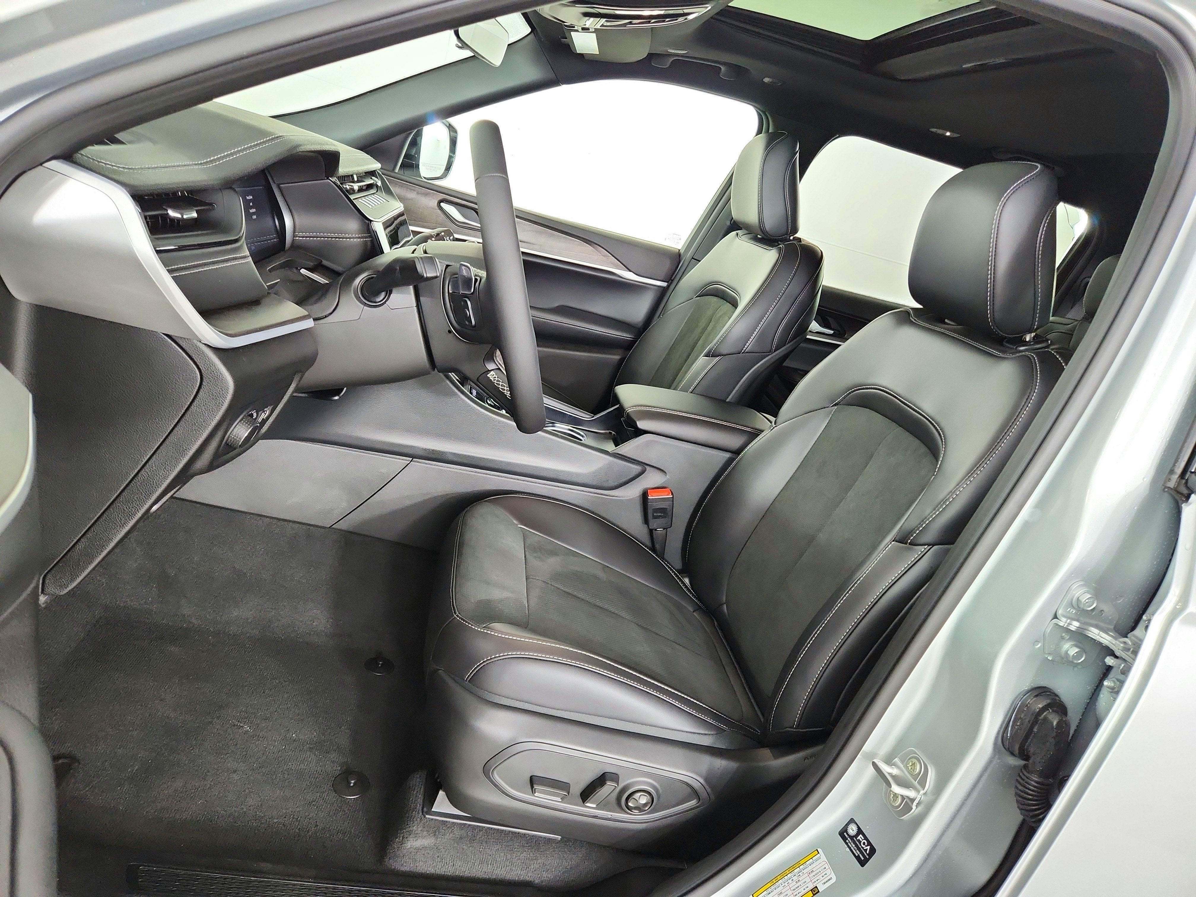 2026 Jeep Grand Cherokee JEEP GRAND CHEROKEE L LAREDO 4X4