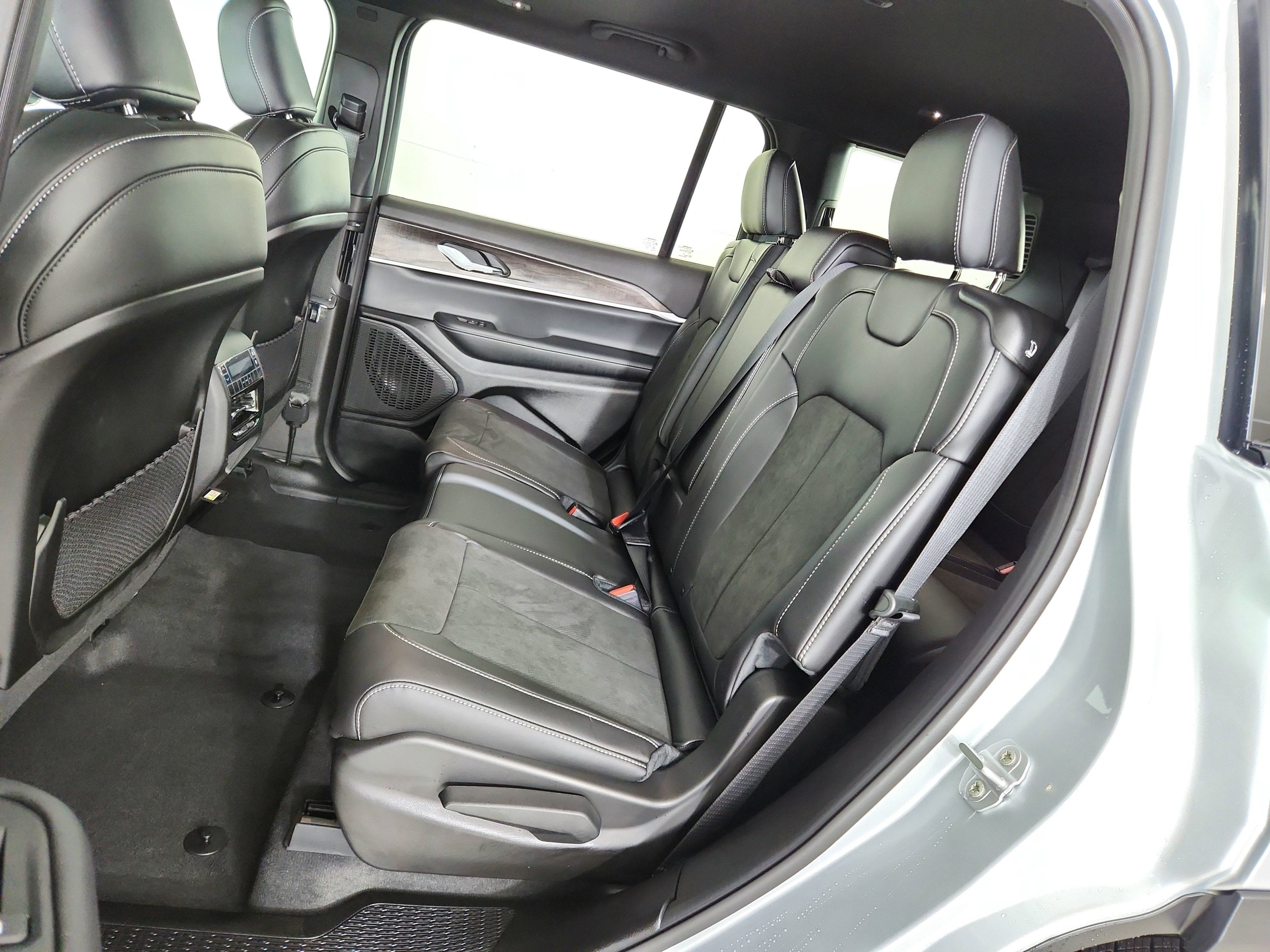 2026 Jeep Grand Cherokee JEEP GRAND CHEROKEE L LAREDO 4X4