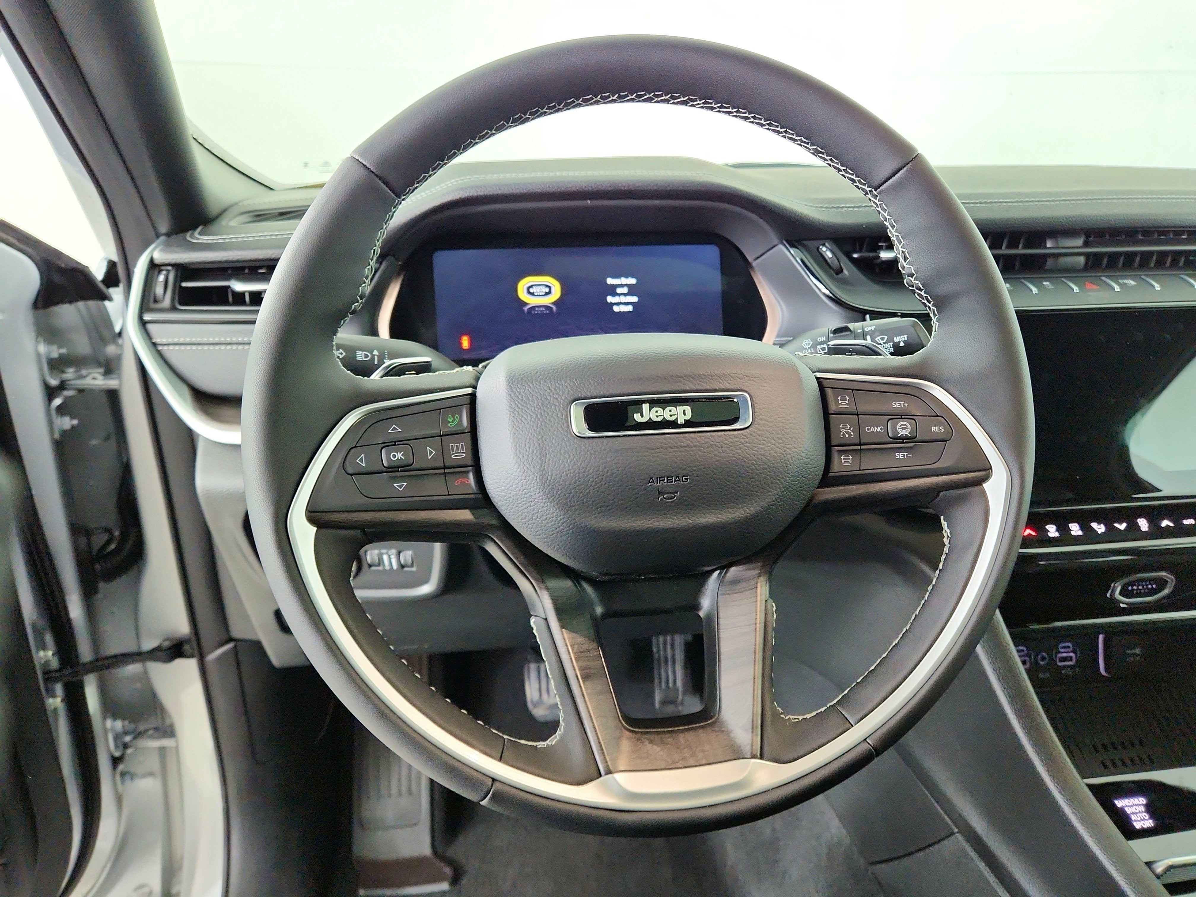 2026 Jeep Grand Cherokee JEEP GRAND CHEROKEE L LAREDO 4X4