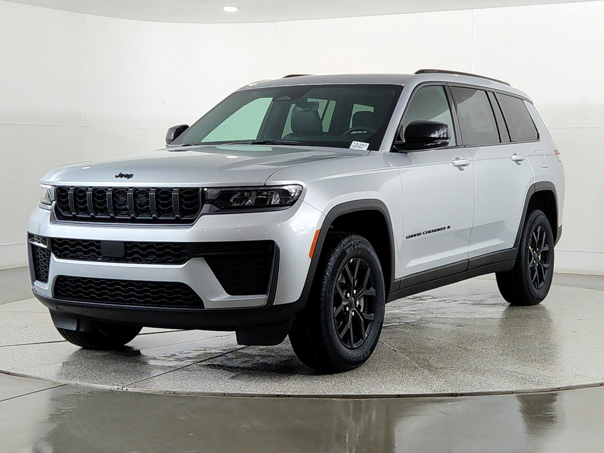 2026 Jeep Grand Cherokee JEEP GRAND CHEROKEE L LAREDO 4X4