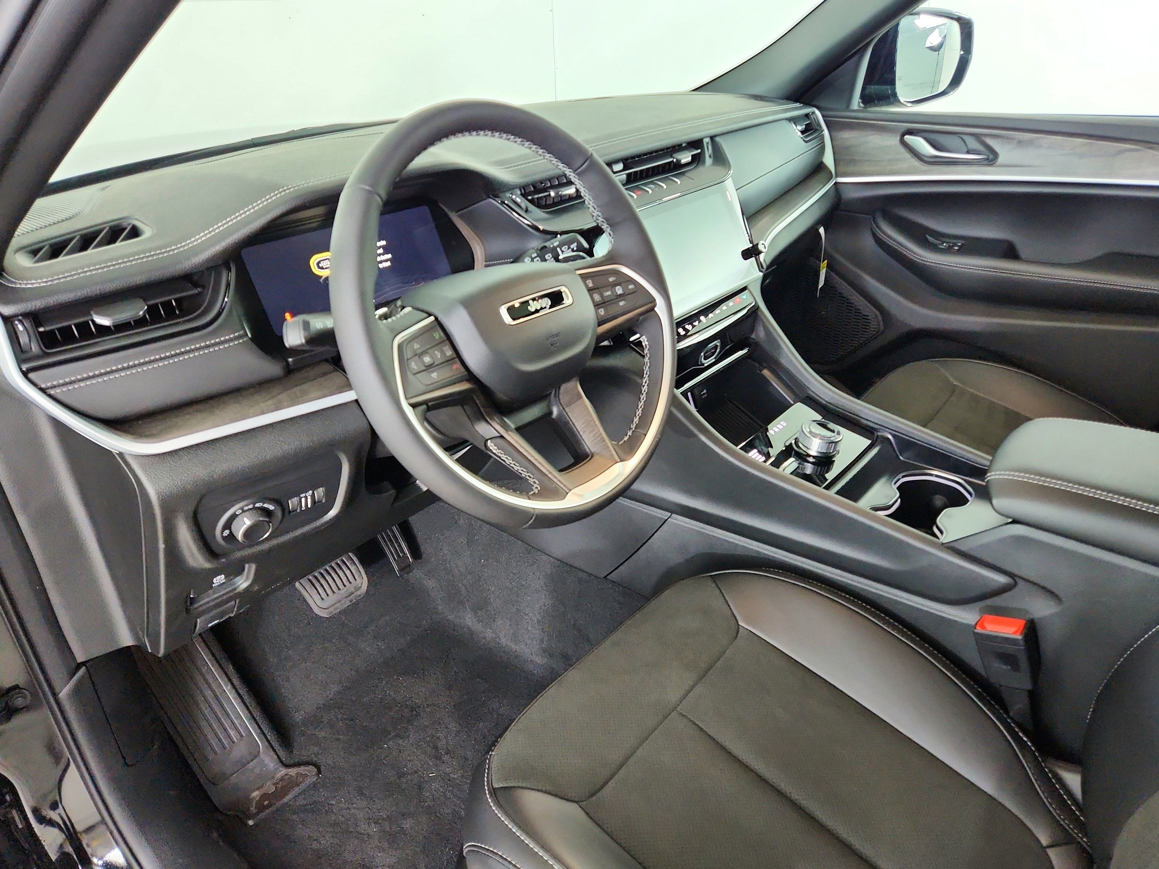 2026 Jeep Grand Cherokee JEEP GRAND CHEROKEE L LAREDO 4X4
