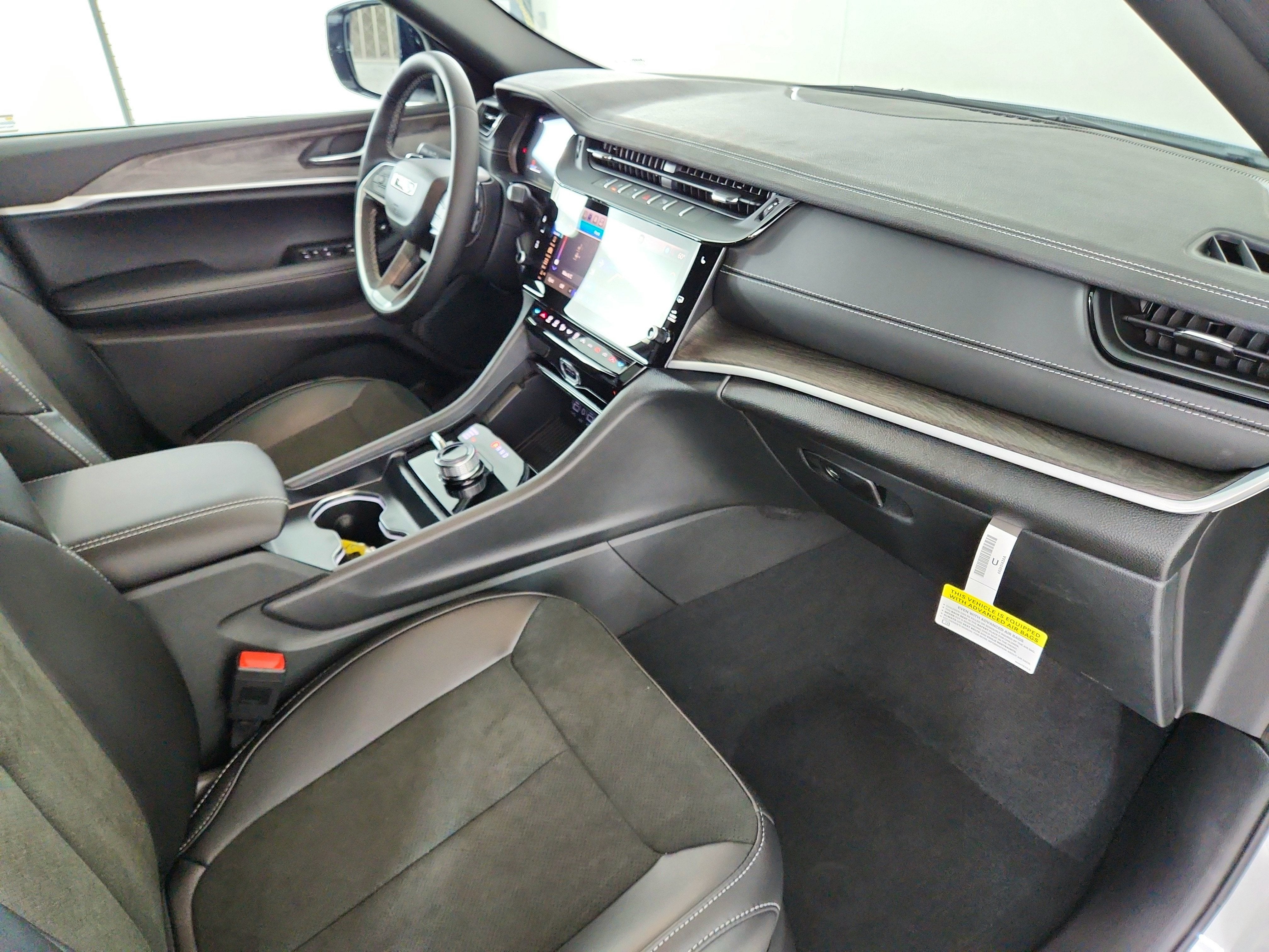 2026 Jeep Grand Cherokee L Laredo Altitude 4x4