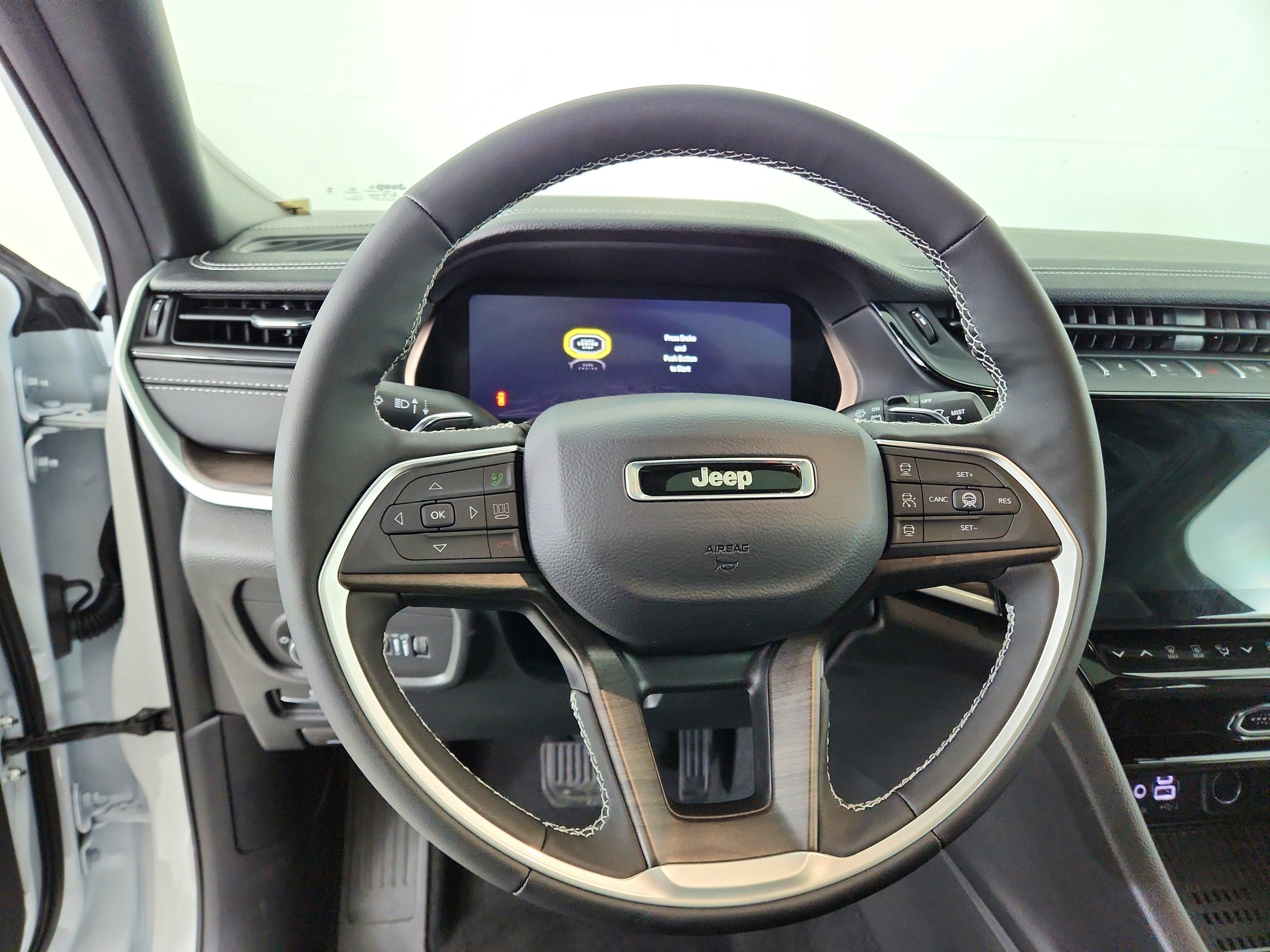 2026 Jeep Grand Cherokee JEEP GRAND CHEROKEE L LAREDO 4X4