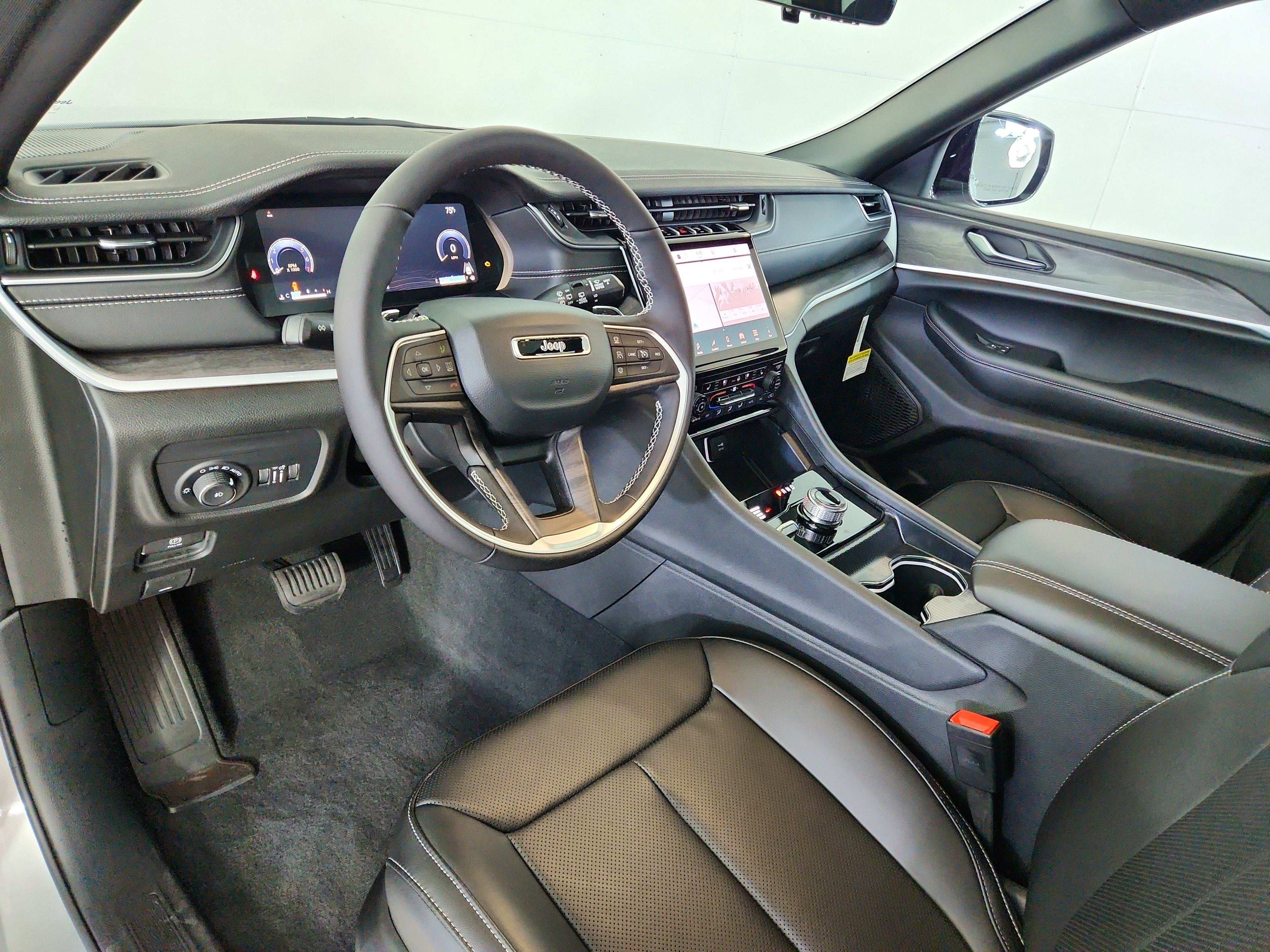 2025 Jeep Grand Cherokee JEEP GRAND CHEROKEE L LIMITED 4X4