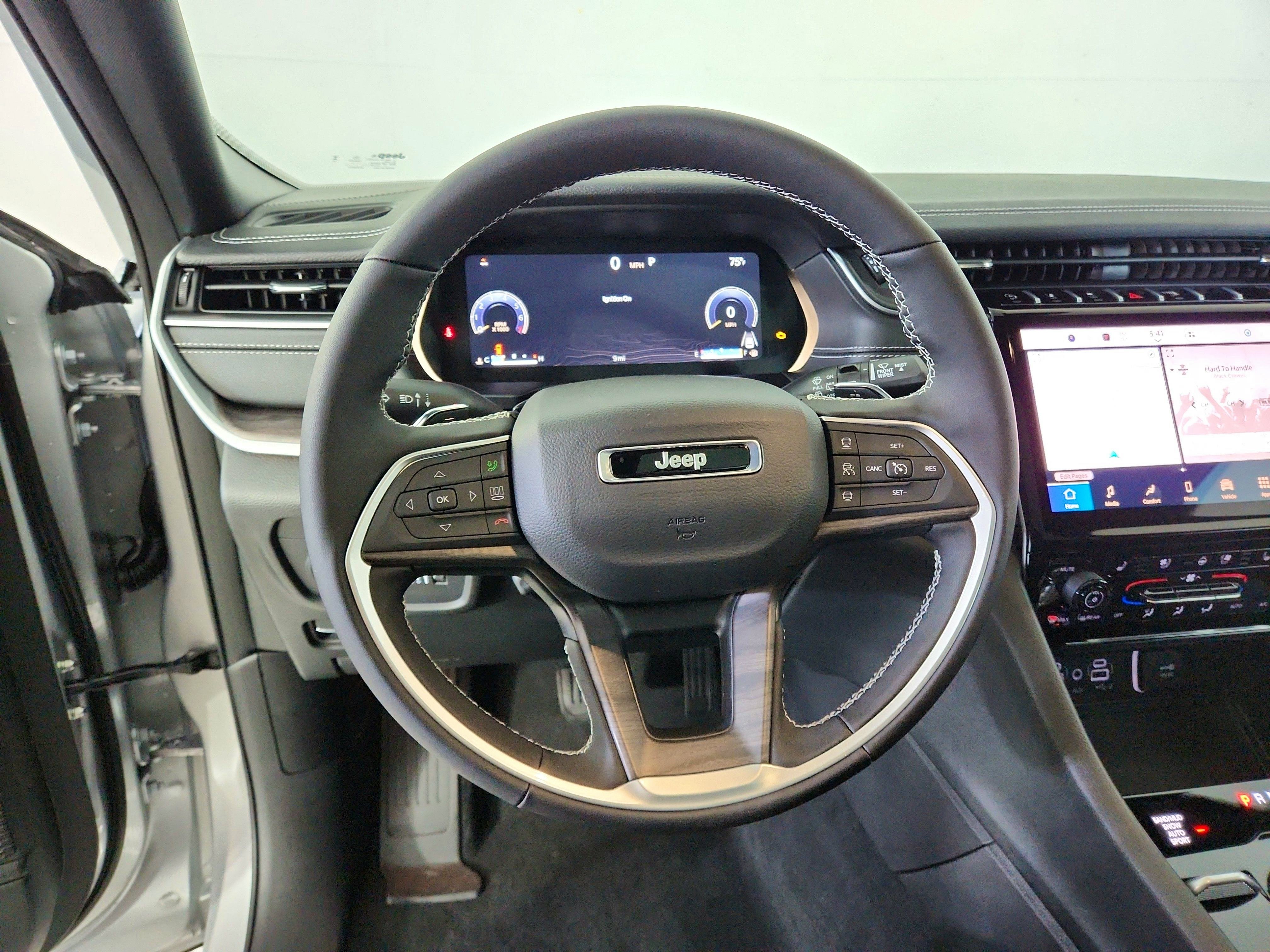 2025 Jeep Grand Cherokee JEEP GRAND CHEROKEE L LIMITED 4X4