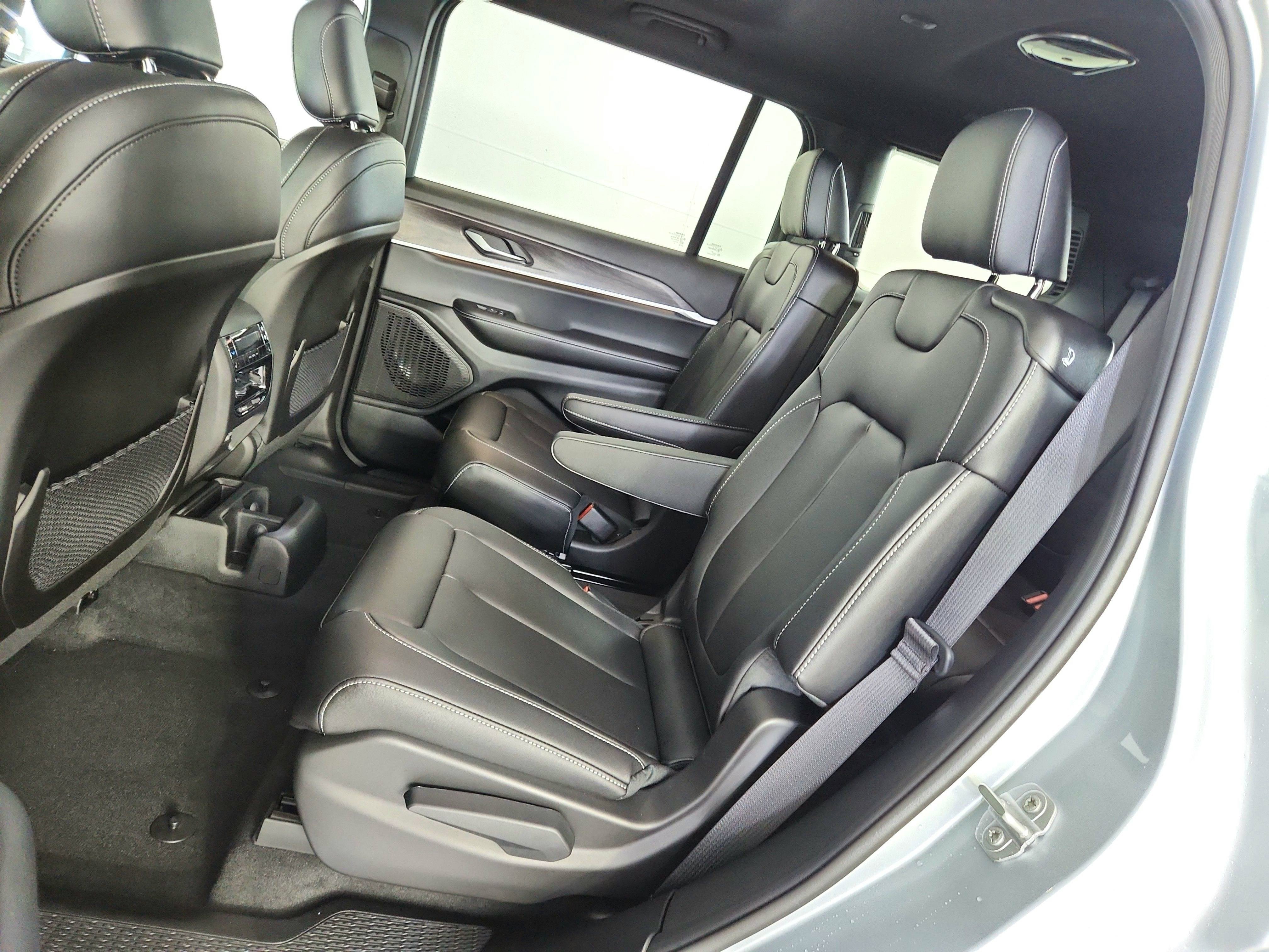 2025 Jeep Grand Cherokee JEEP GRAND CHEROKEE L LIMITED 4X4