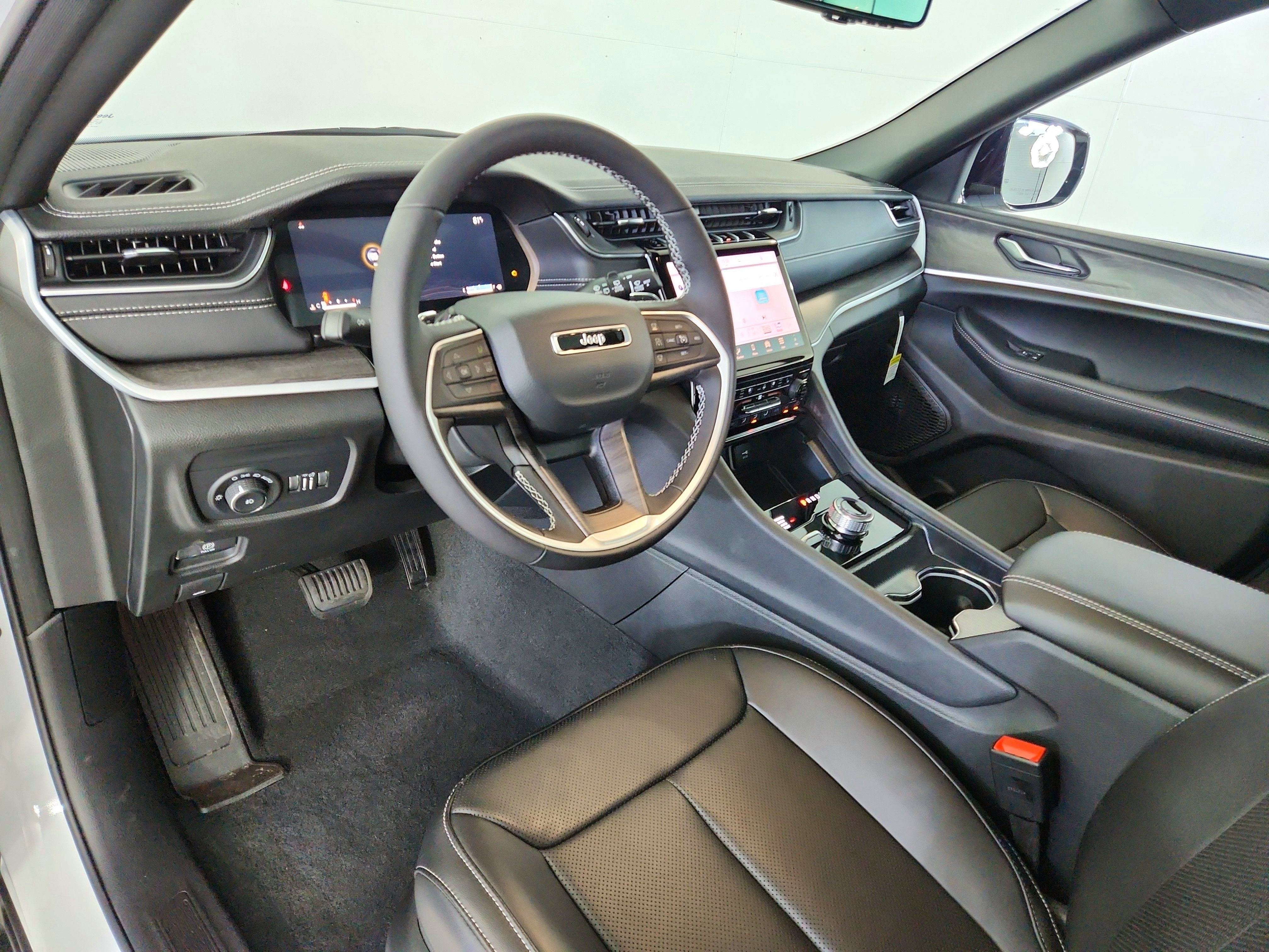 2025 Jeep Grand Cherokee JEEP GRAND CHEROKEE L LIMITED 4X4