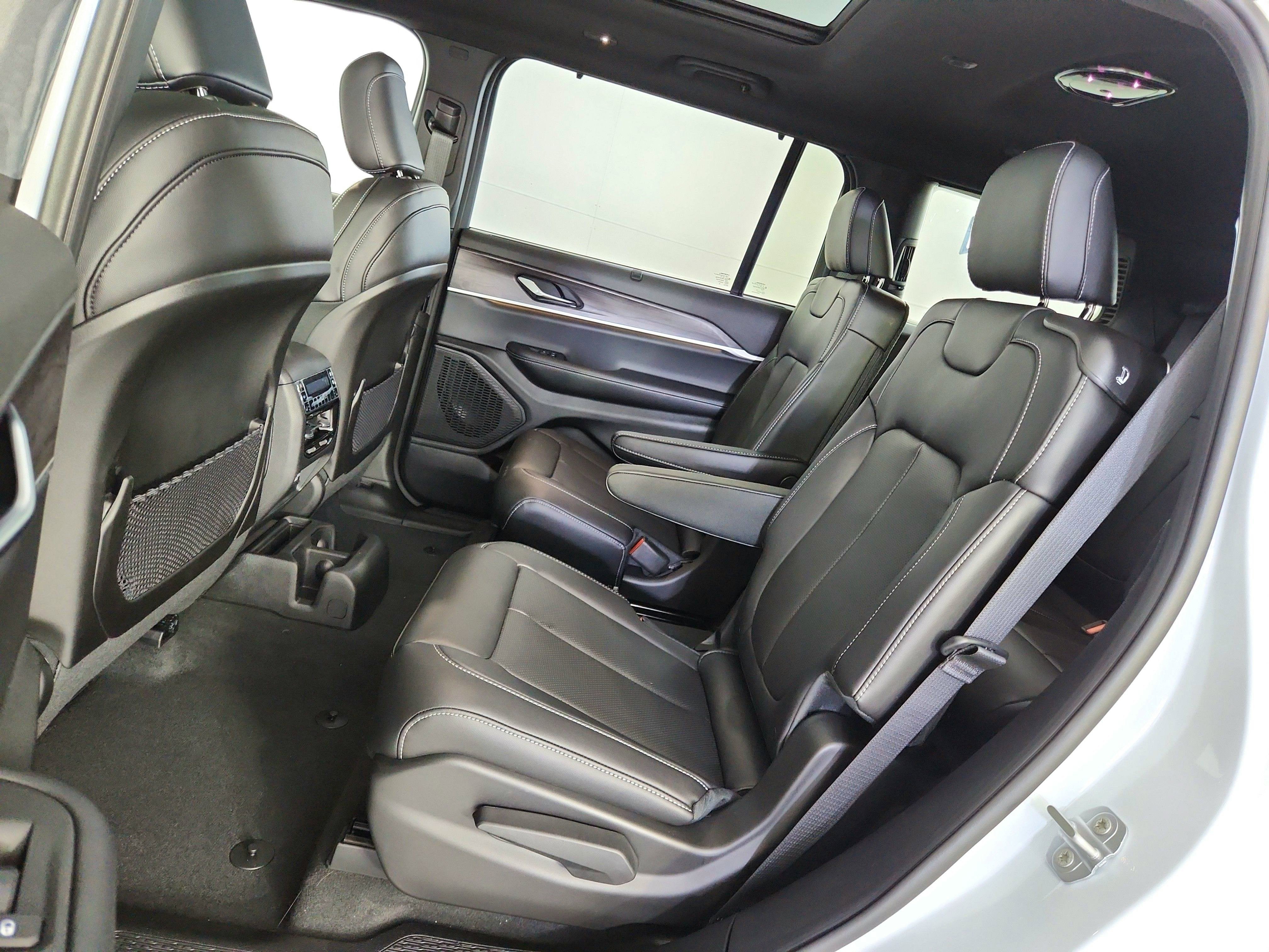 2025 Jeep Grand Cherokee JEEP GRAND CHEROKEE L LIMITED 4X4