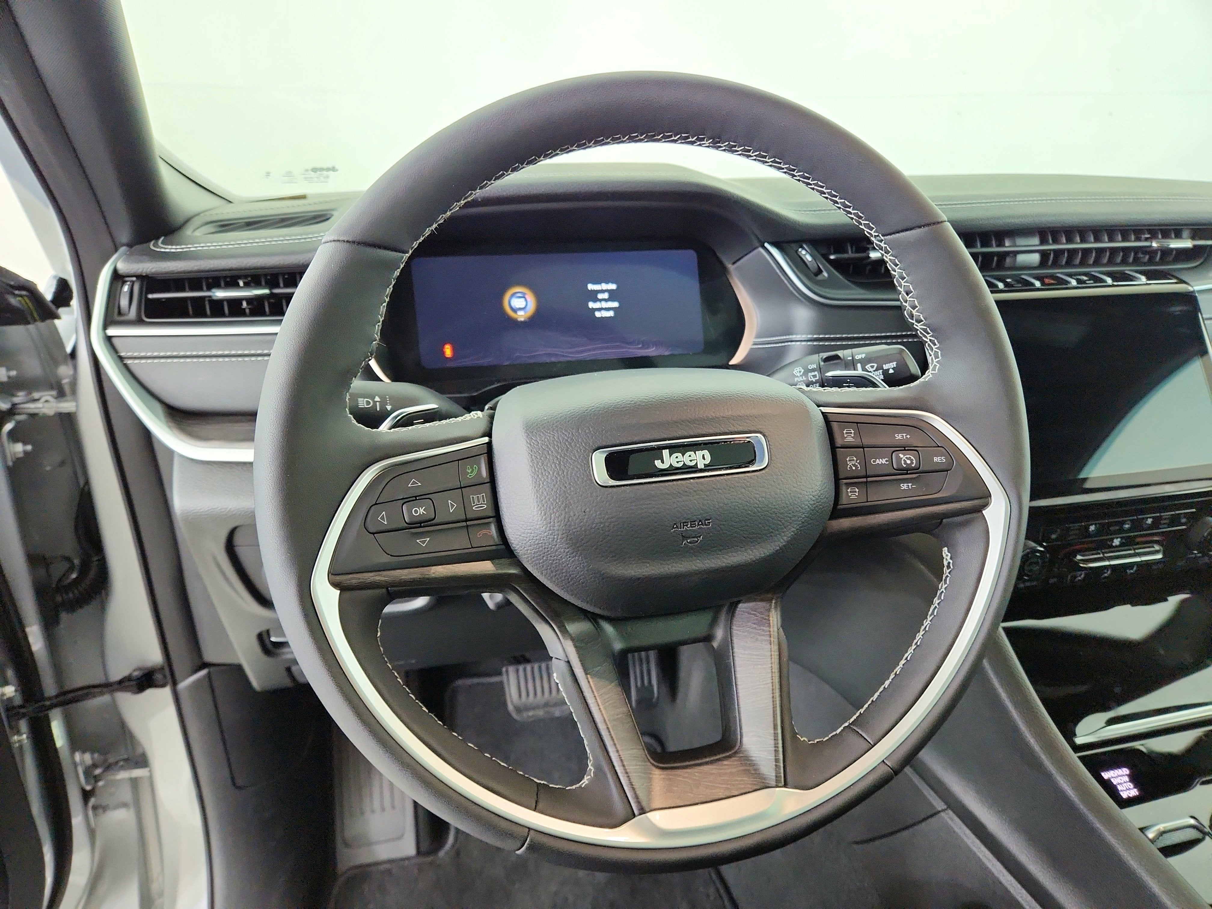 2025 Jeep Grand Cherokee 2025 JEEP GRAND CHEROKEE L LIMITED 4DR SUV 121.7 WB 4WD