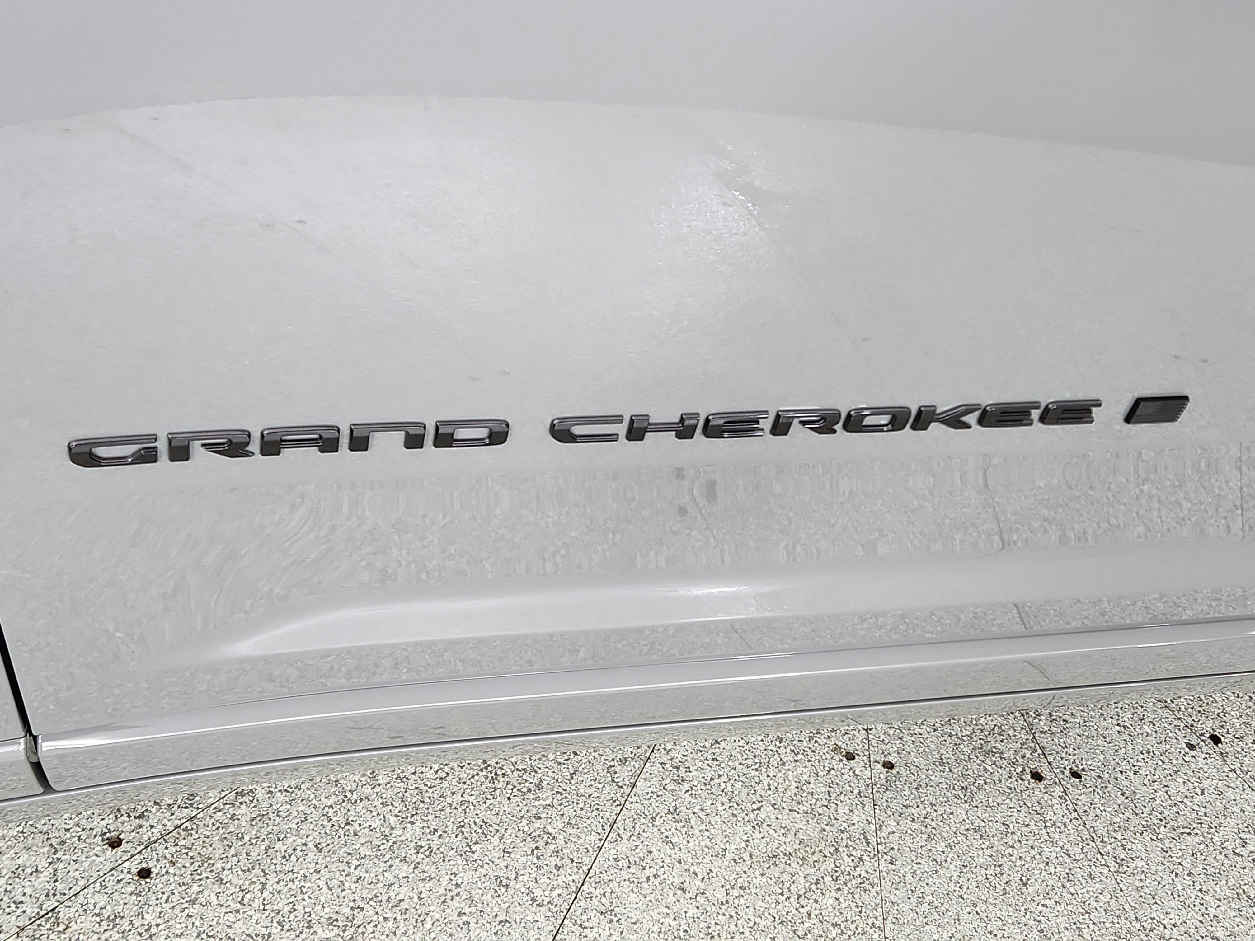2027 Jeep Grand Cherokee L Limited Reserve 4x4