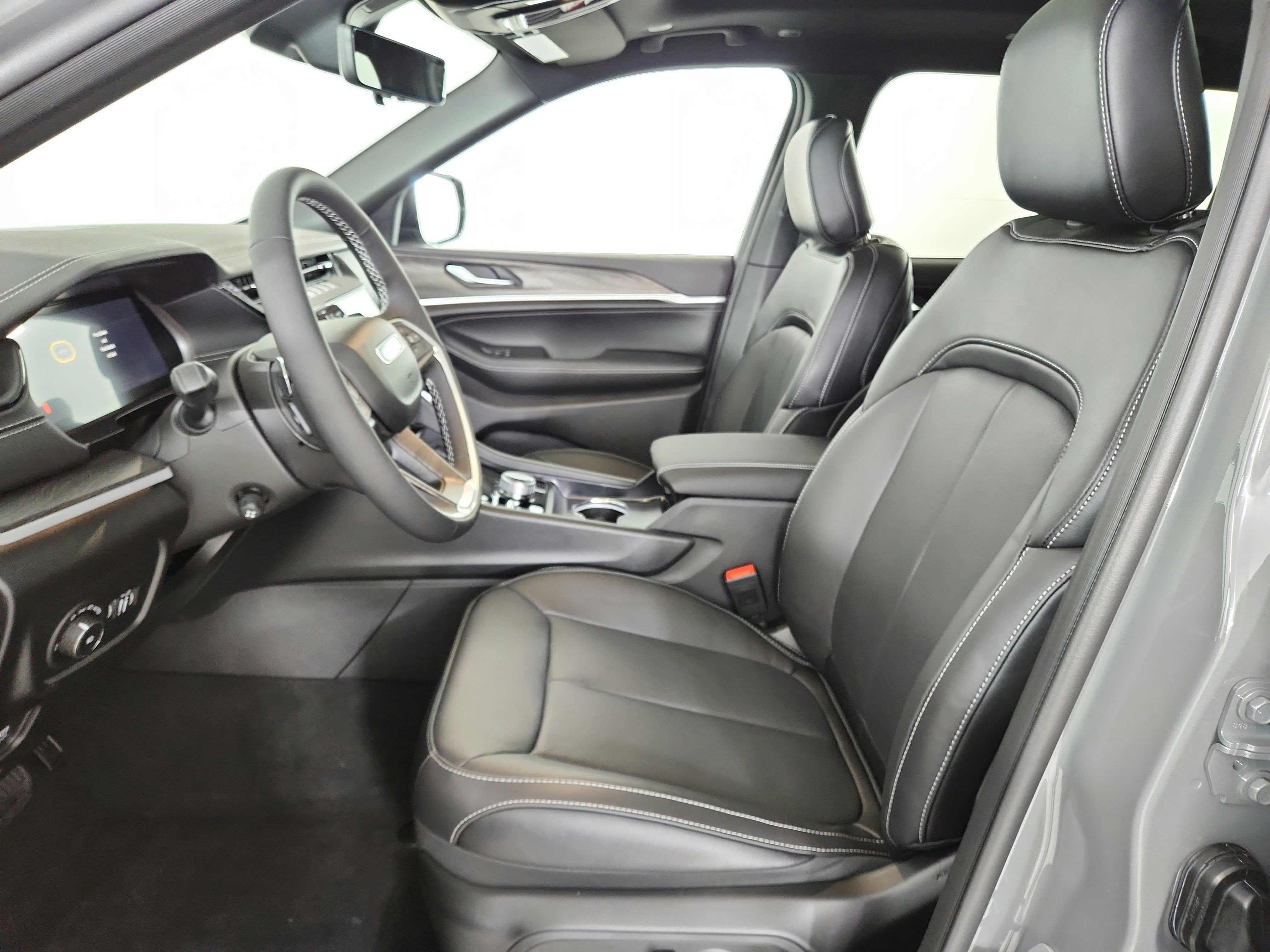 2027 Jeep Grand Cherokee L Limited Reserve 4x4