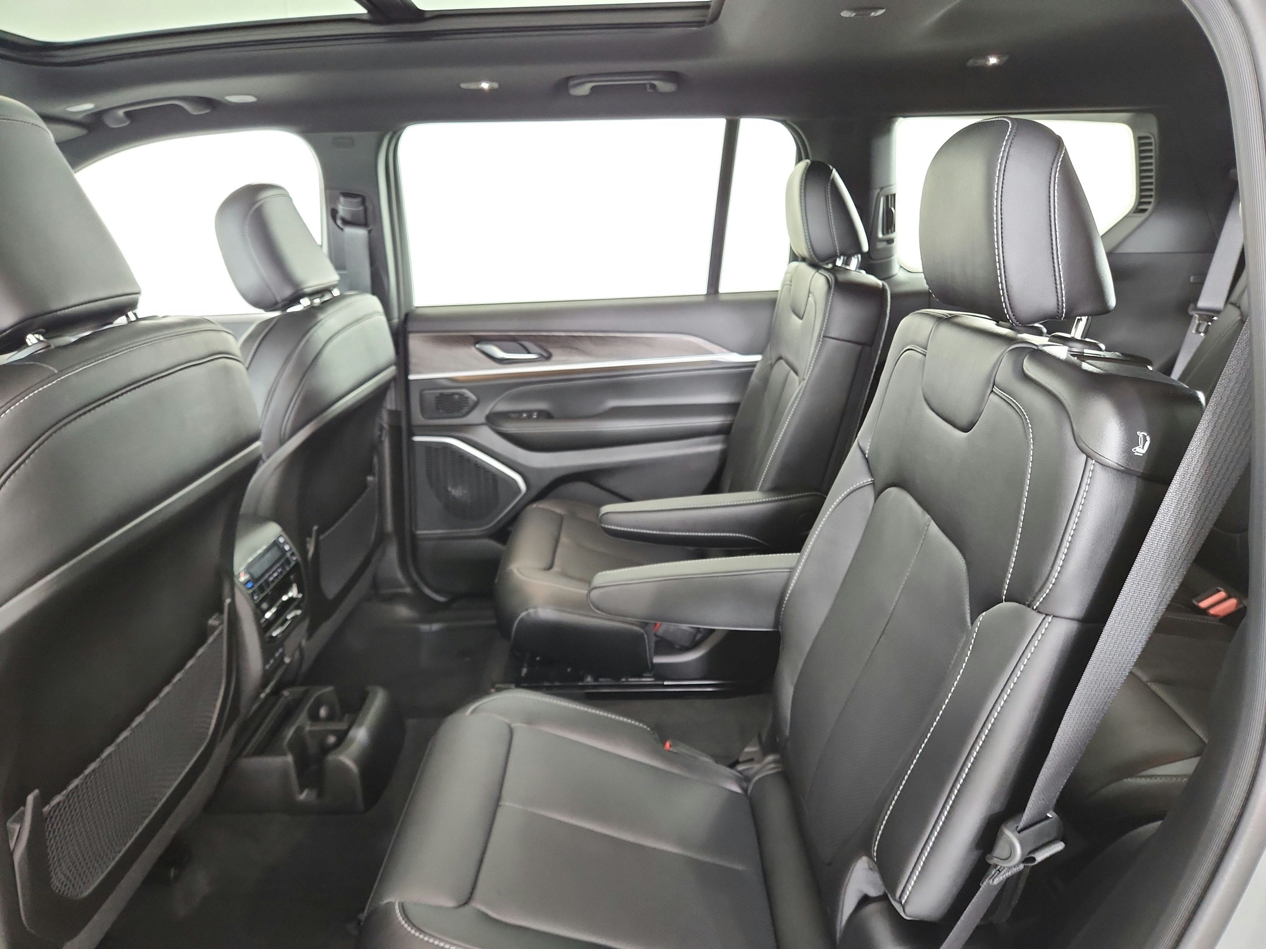 2027 Jeep Grand Cherokee L Limited Reserve 4x4