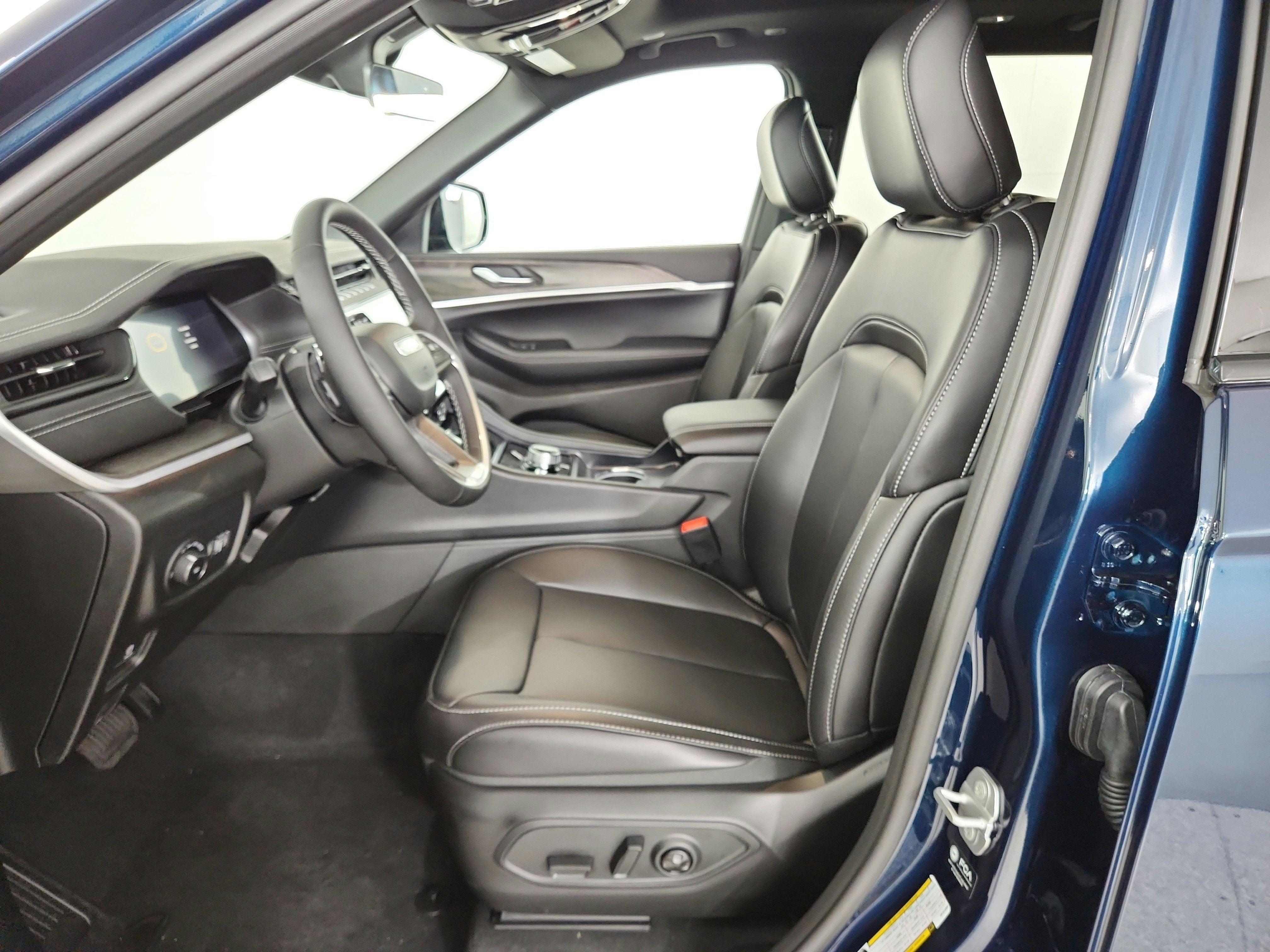 2027 Jeep Grand Cherokee L Limited 4x4