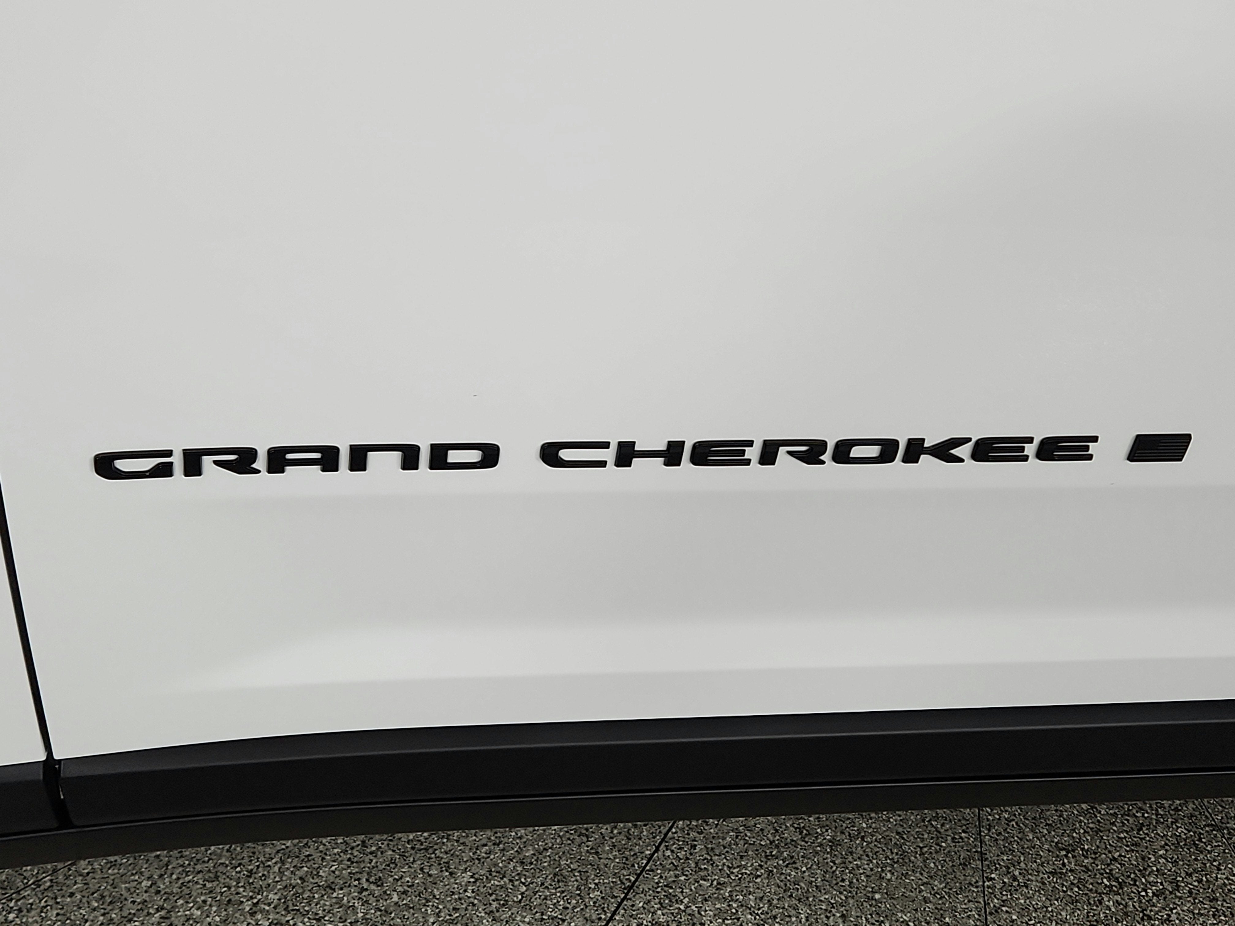 2027 Jeep Grand Cherokee L Limited 4x4