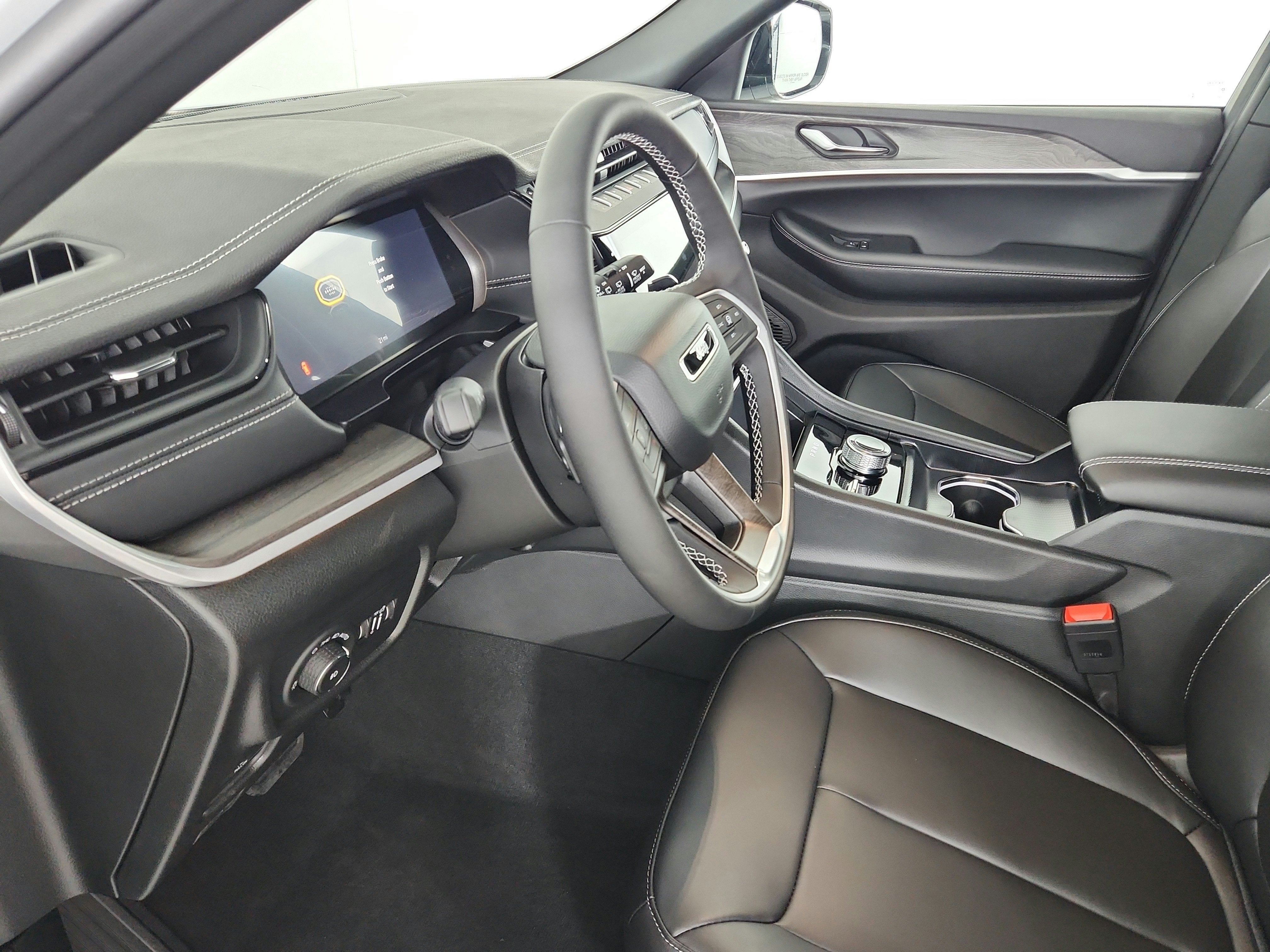 2027 Jeep Grand Cherokee L Limited 4x4