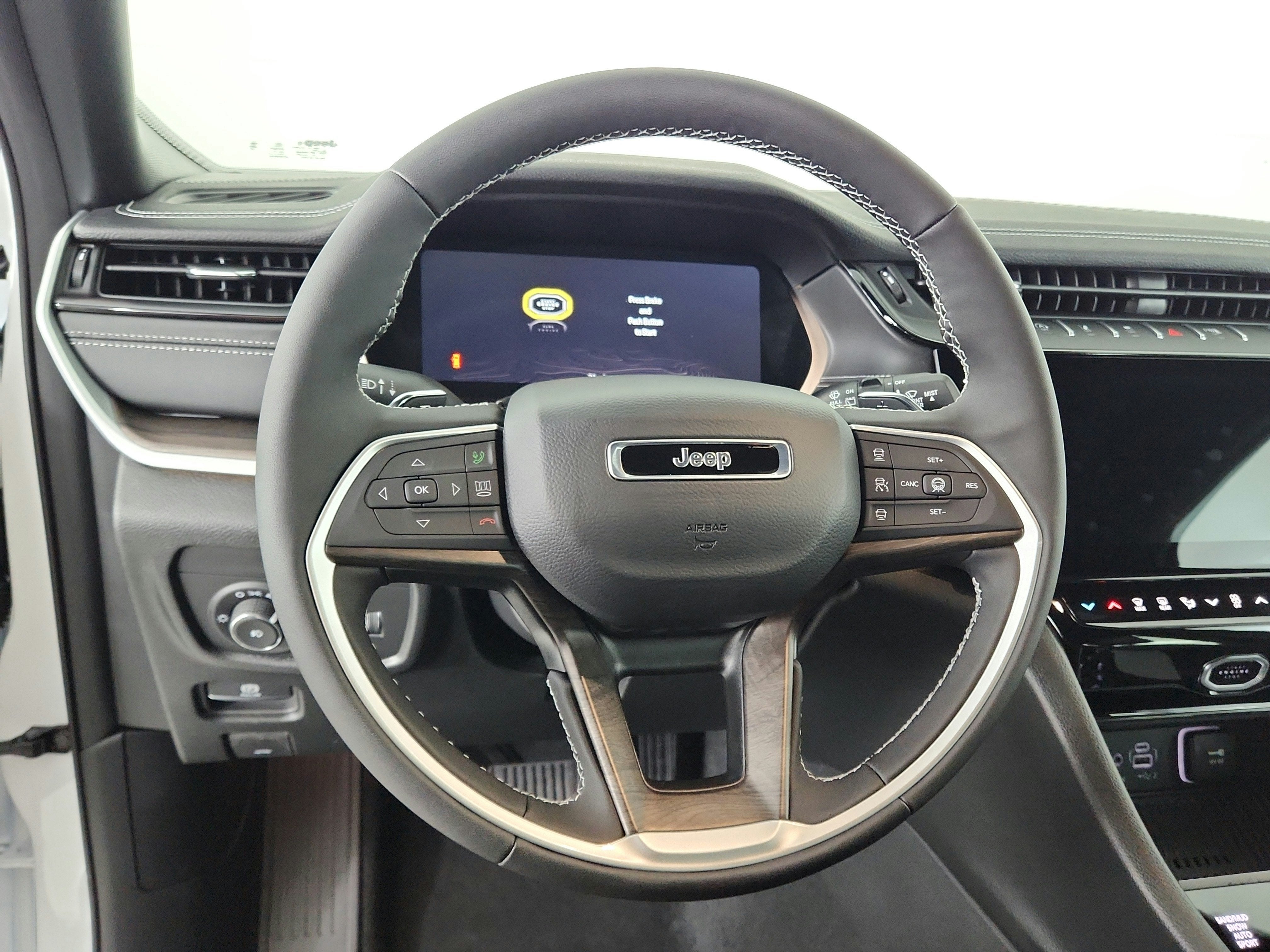 2027 Jeep Grand Cherokee L Limited 4x4