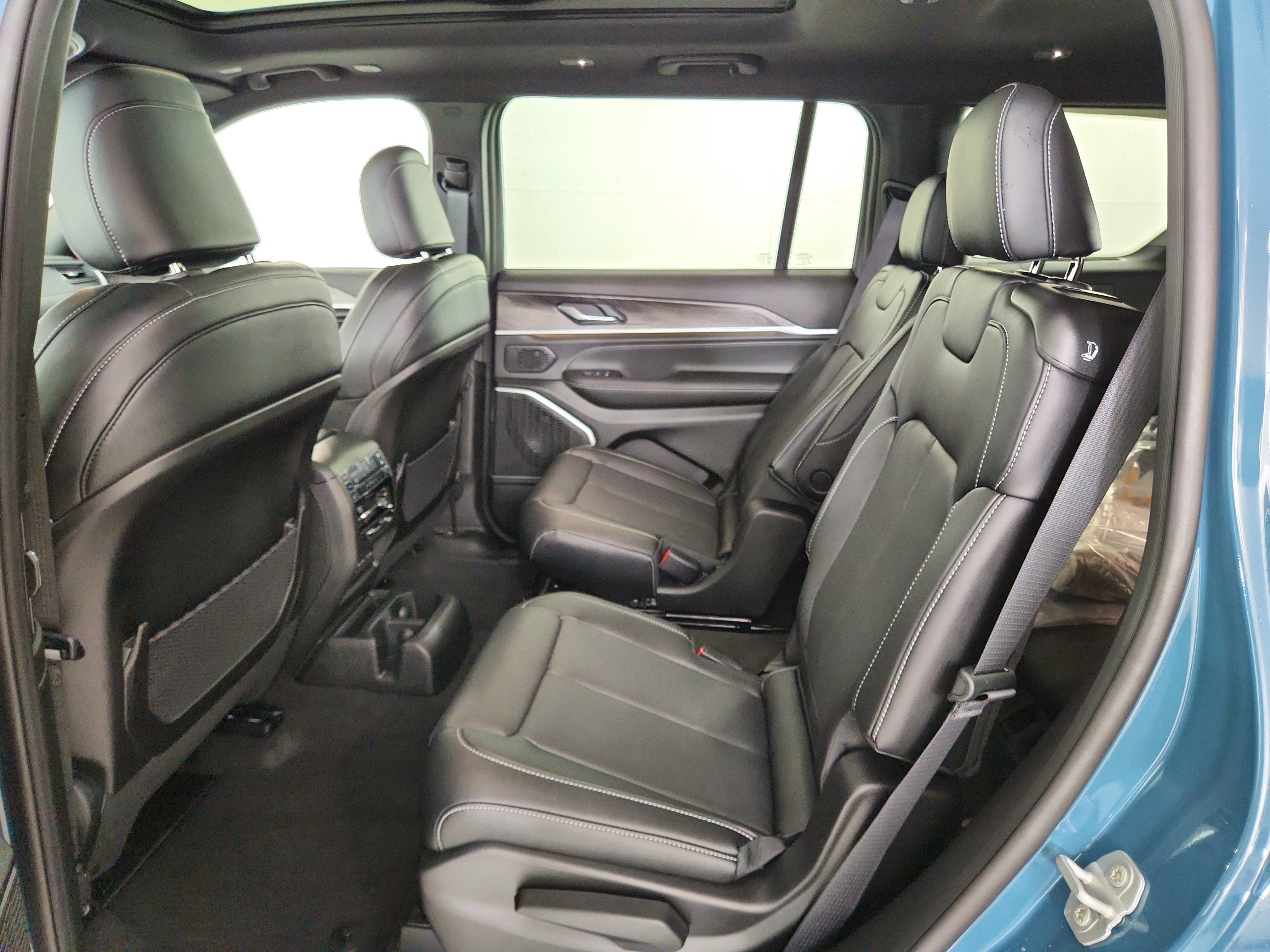 2026 Jeep Grand Cherokee Limited Reserve 4x4