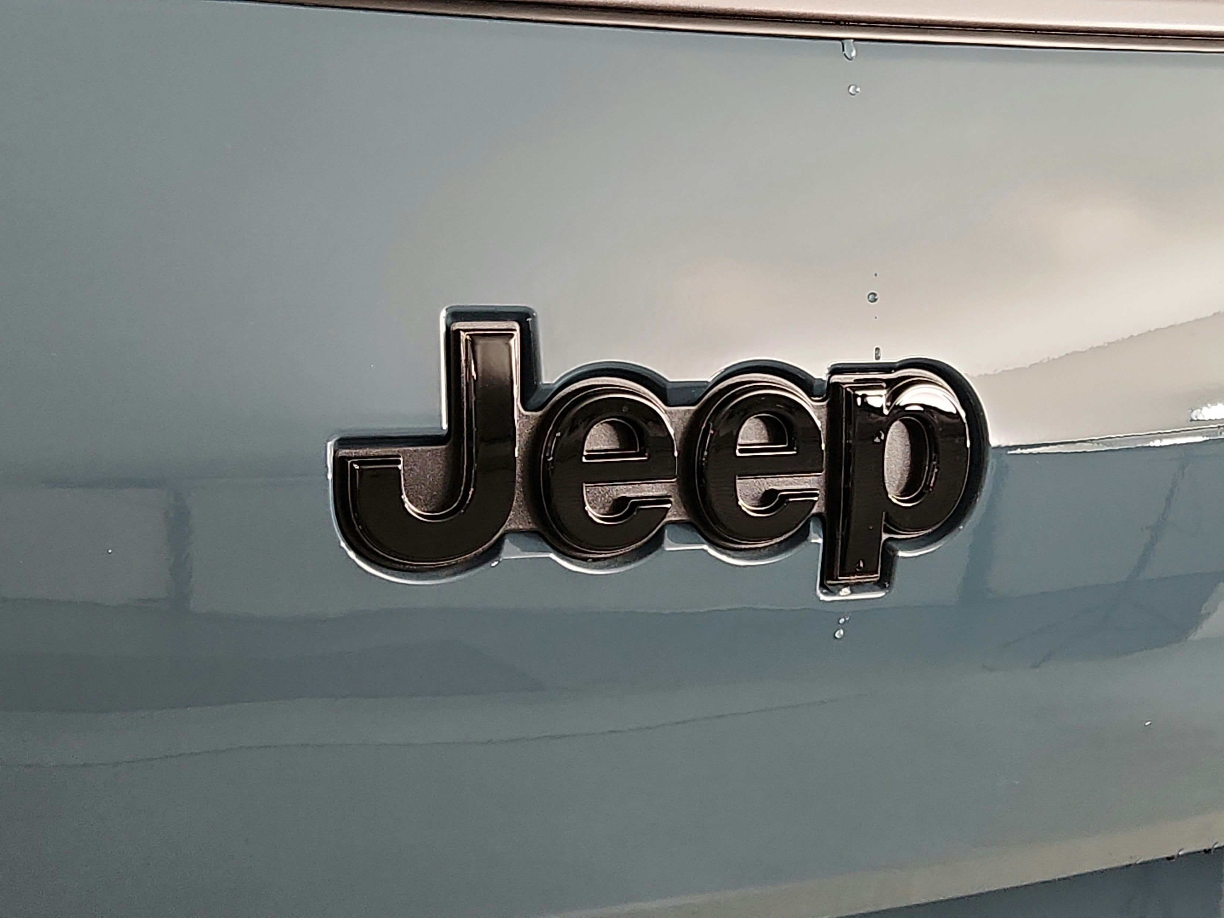 2027 Jeep Grand Cherokee L Limited 4x4