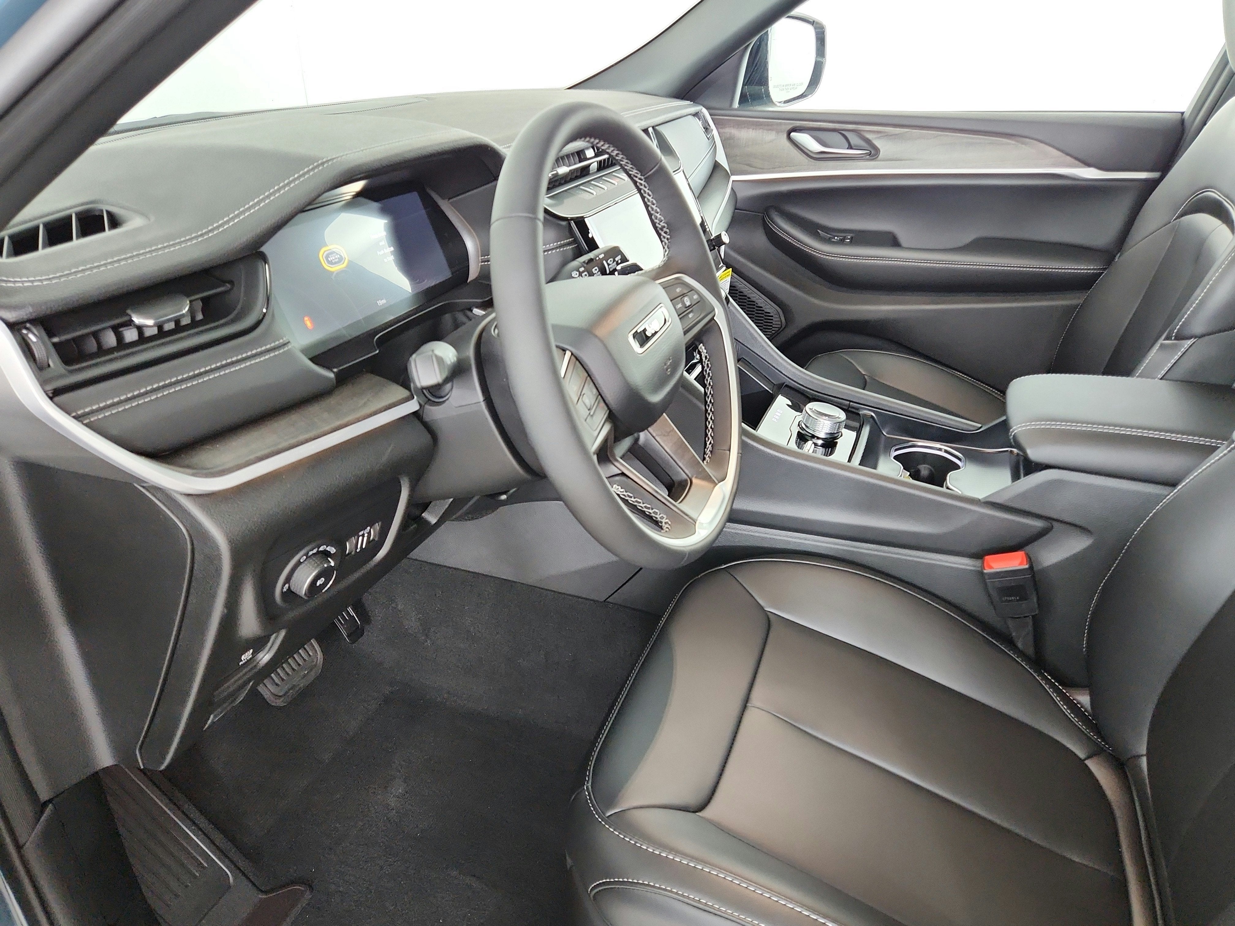 2027 Jeep Grand Cherokee L Limited 4x4