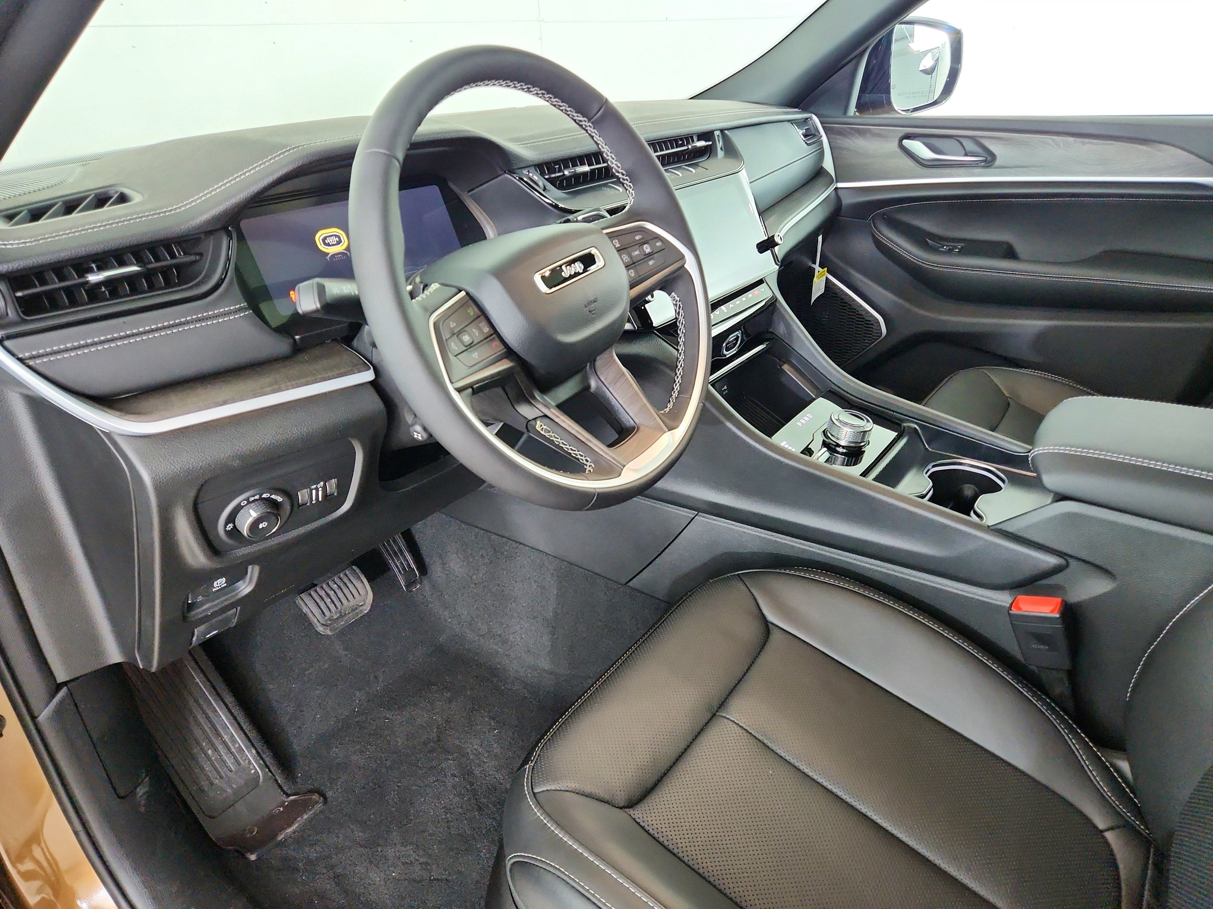2026 Jeep Grand Cherokee JEEP GRAND CHEROKEE L LIMITED 4X4
