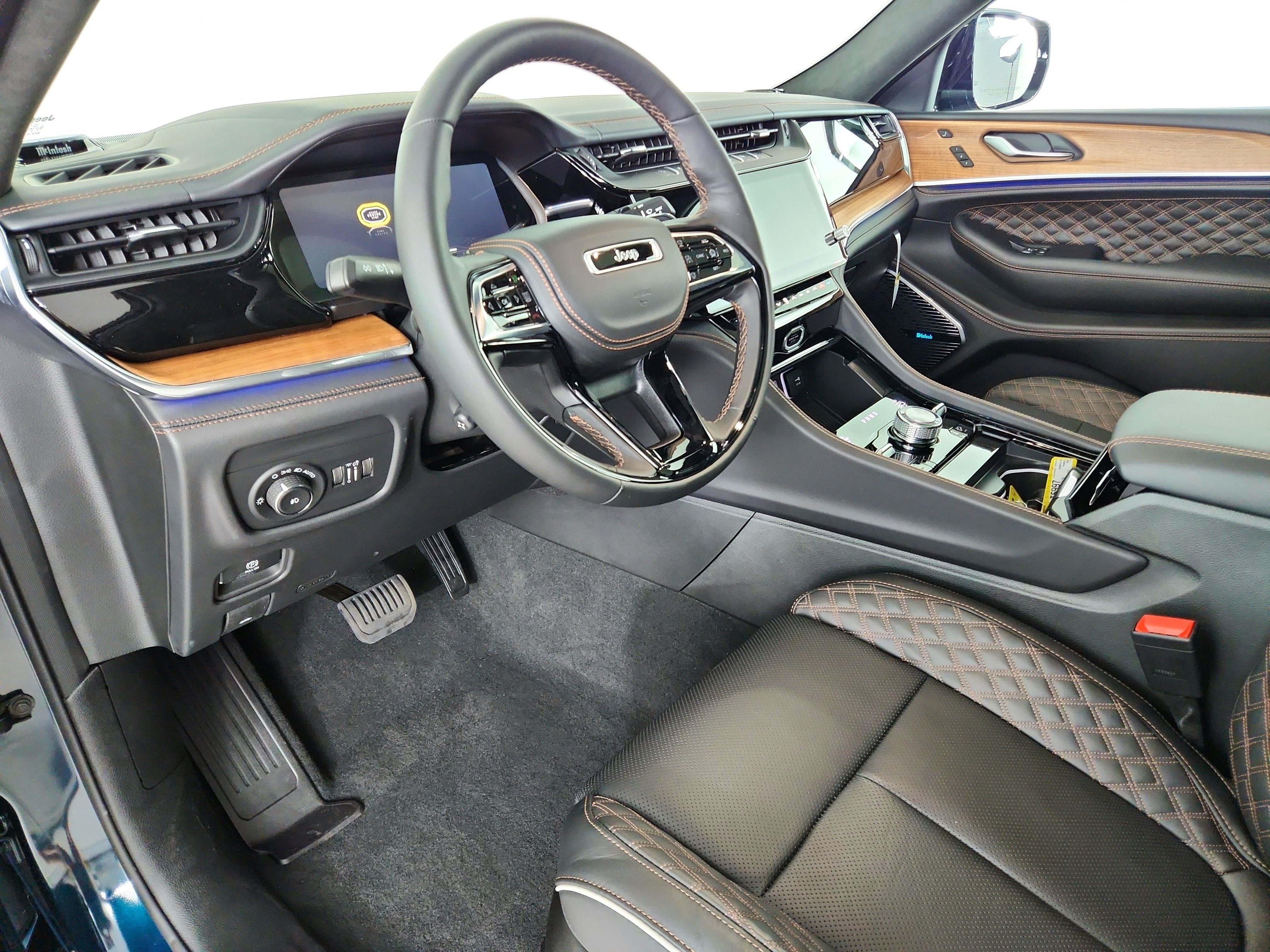 2026 Jeep Grand Cherokee Summit 4x4