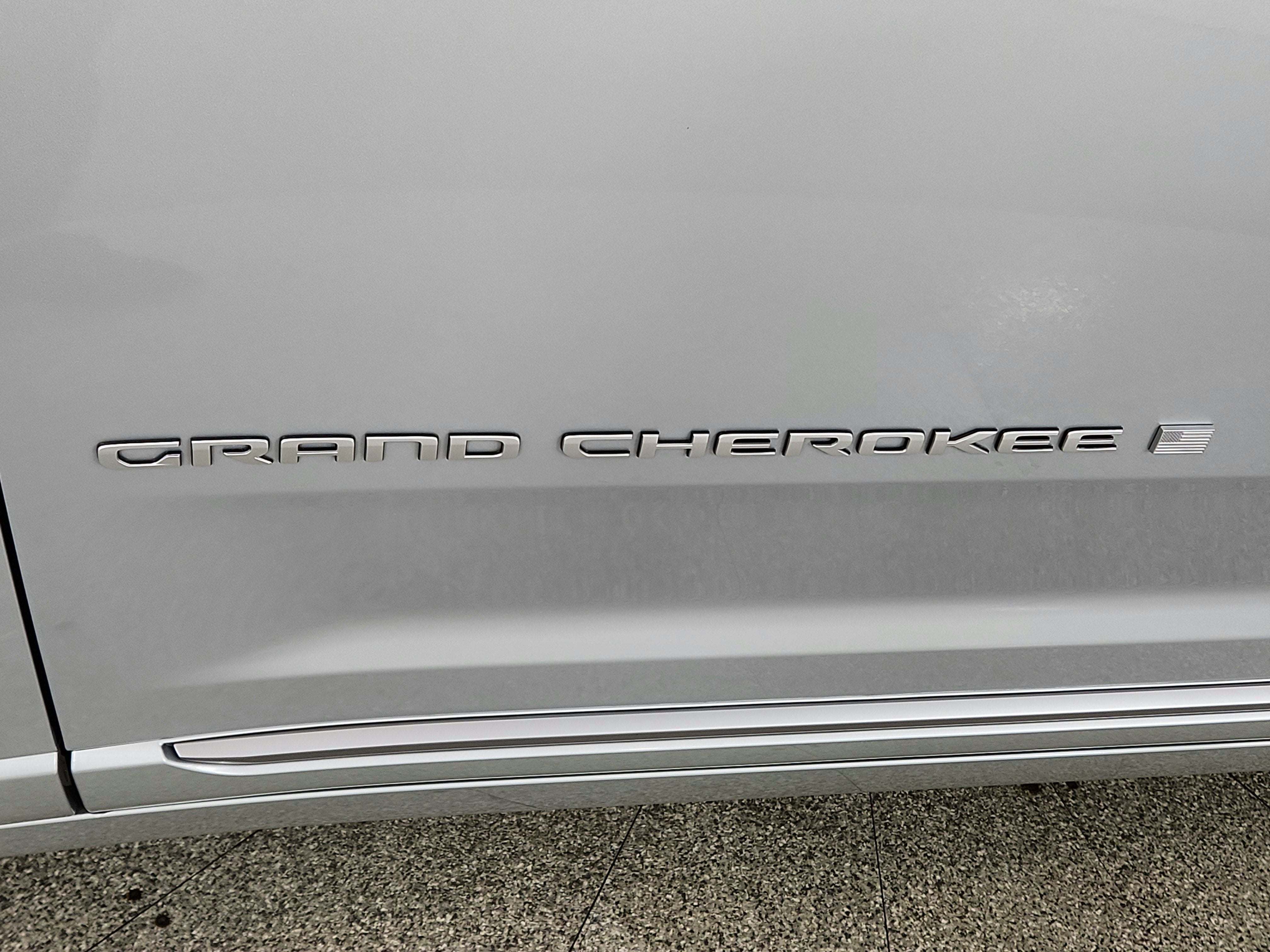 2026 Jeep Grand Cherokee Summit 4x4