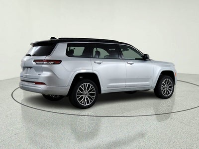 2026 Jeep Grand Cherokee Summit 4x4