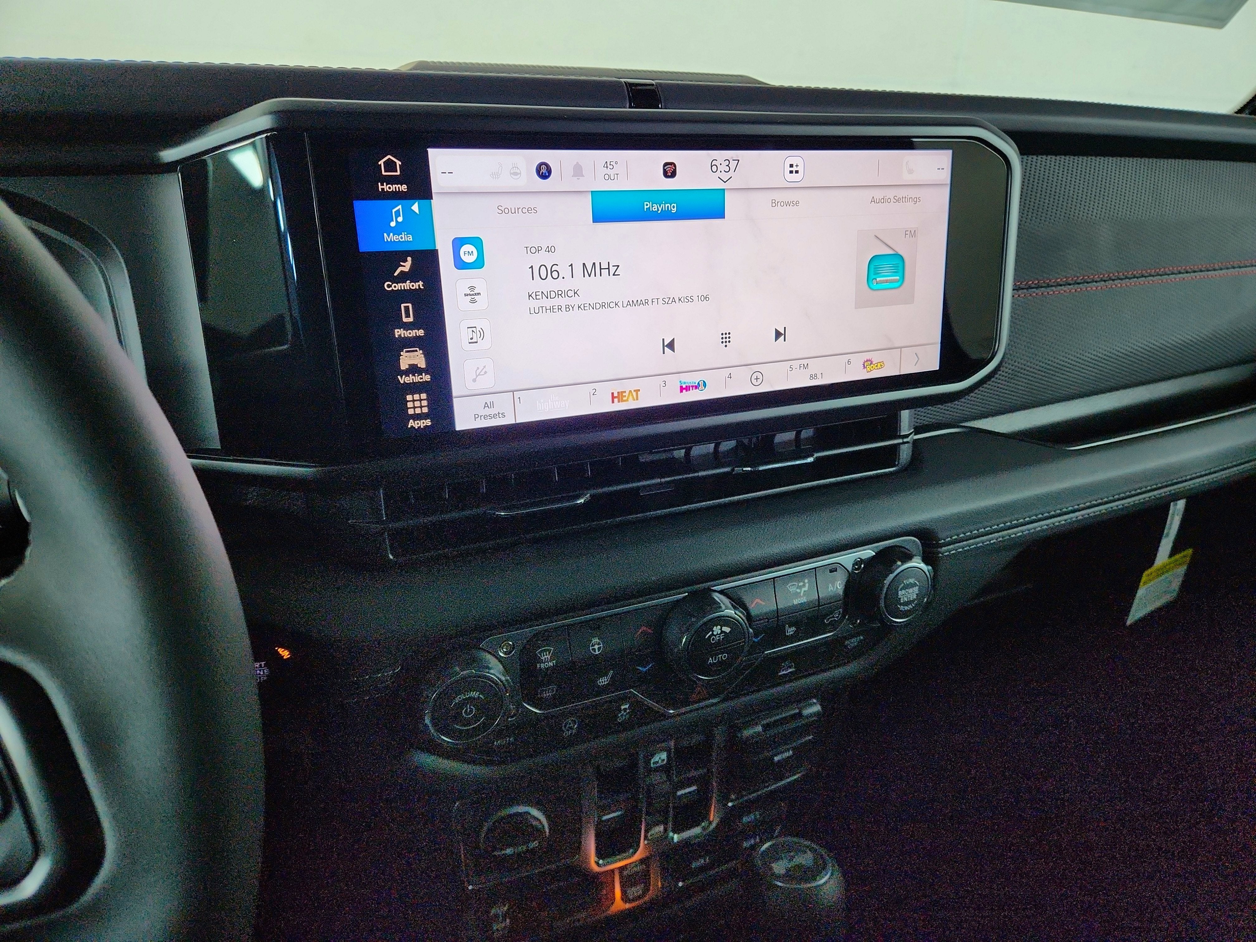 2026 Jeep Wrangler JEEP WRANGLER 4-DOOR RUBICON