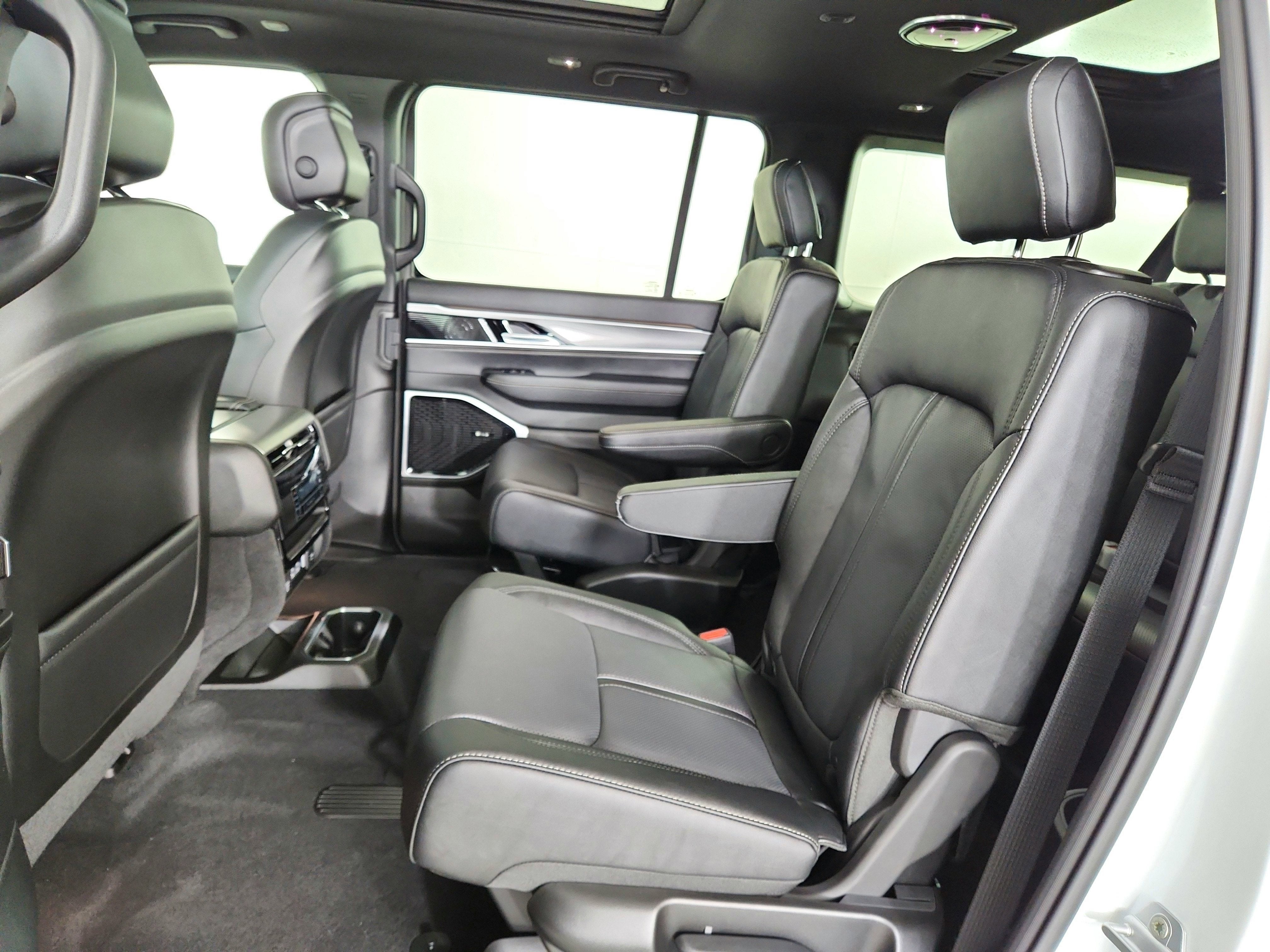 2026 Jeep Grand Wagoneer JEEP GRAND WAGONEER L LIMITED 4X4