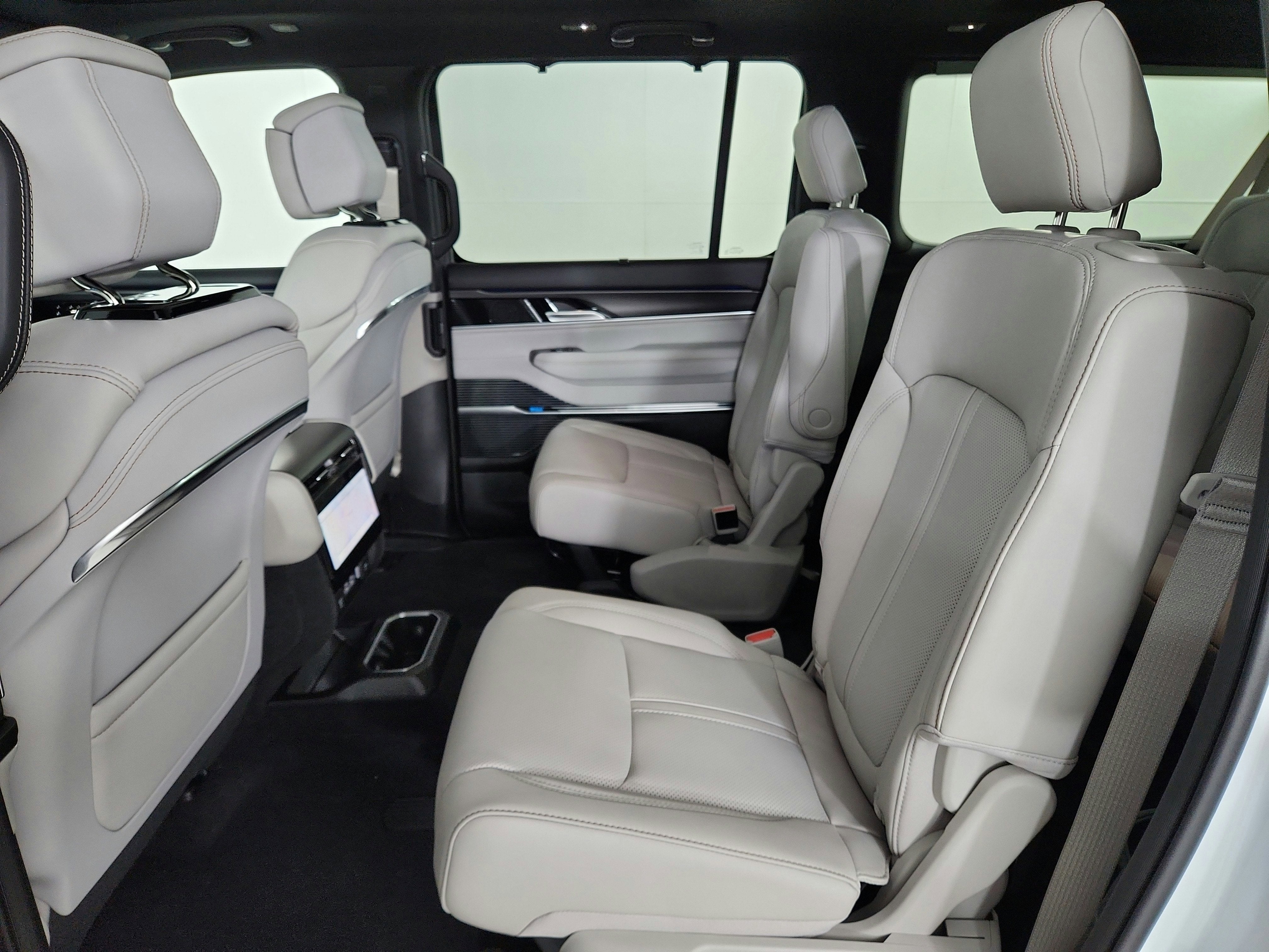 2026 Jeep Grand Wagoneer JEEP GRAND WAGONEER L SUMMIT 4X4