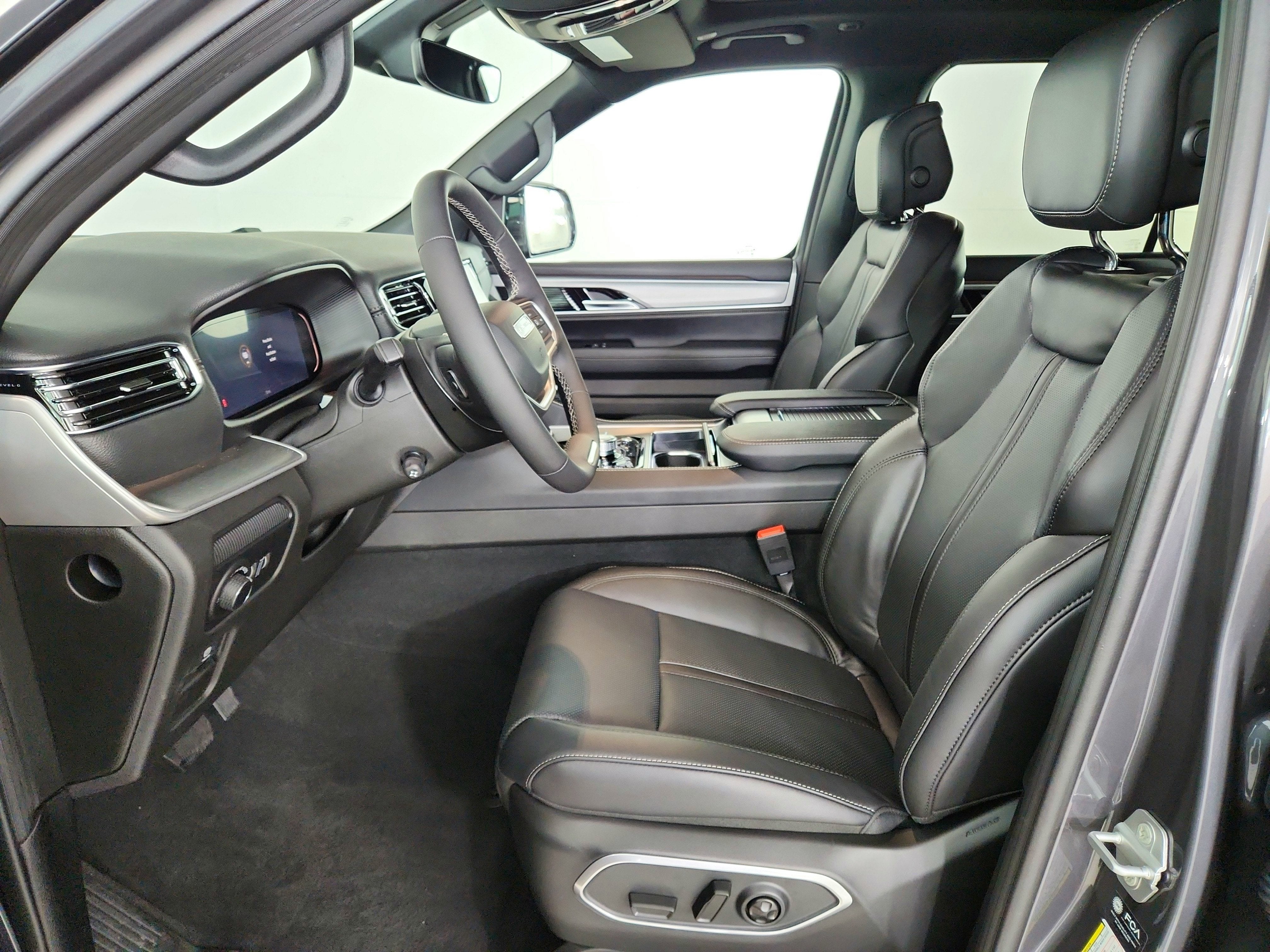 2026 Jeep Grand Wagoneer JEEP GRAND WAGONEER 4X4