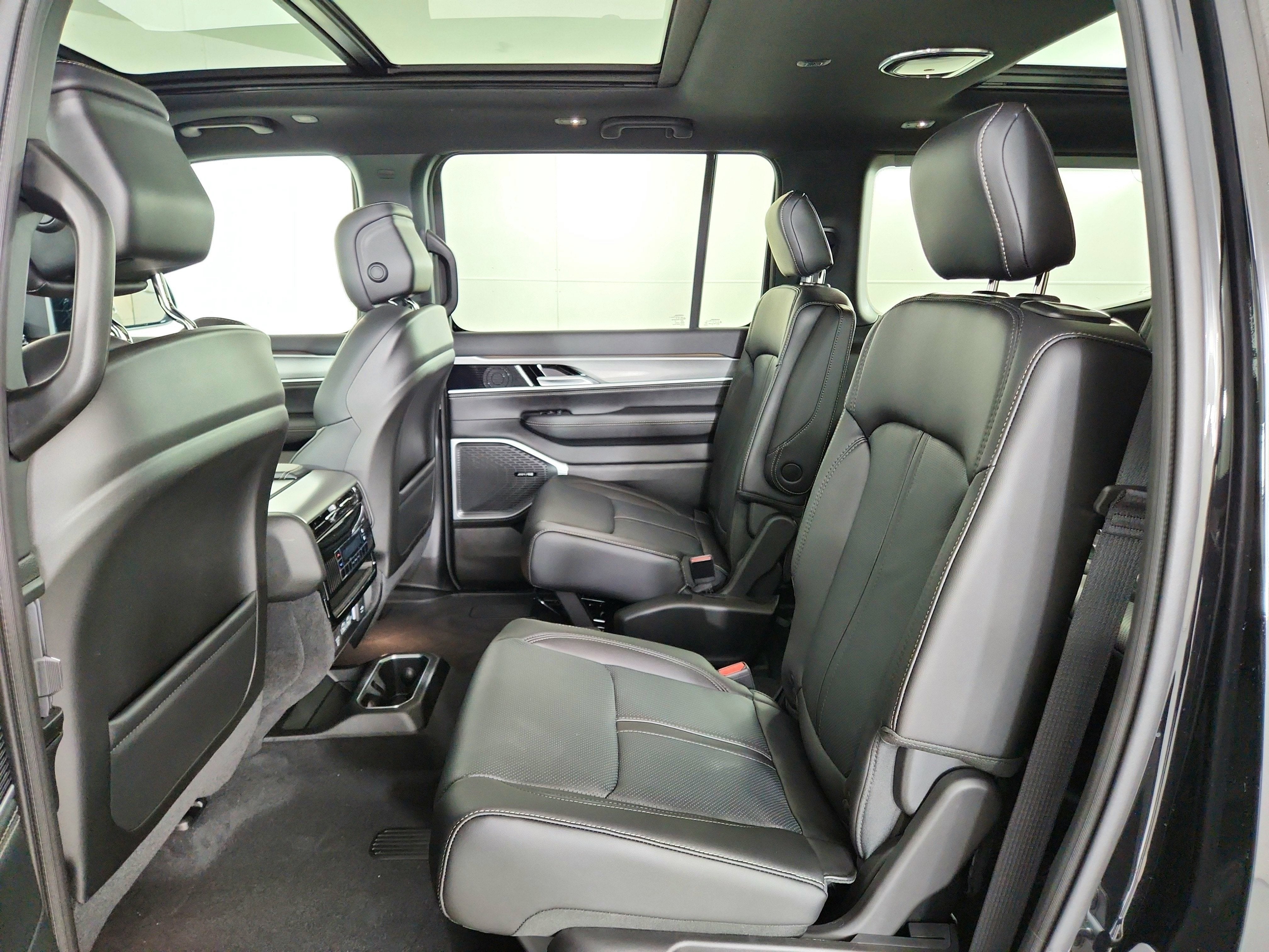 2026 Jeep Grand Wagoneer JEEP GRAND WAGONEER 4X4