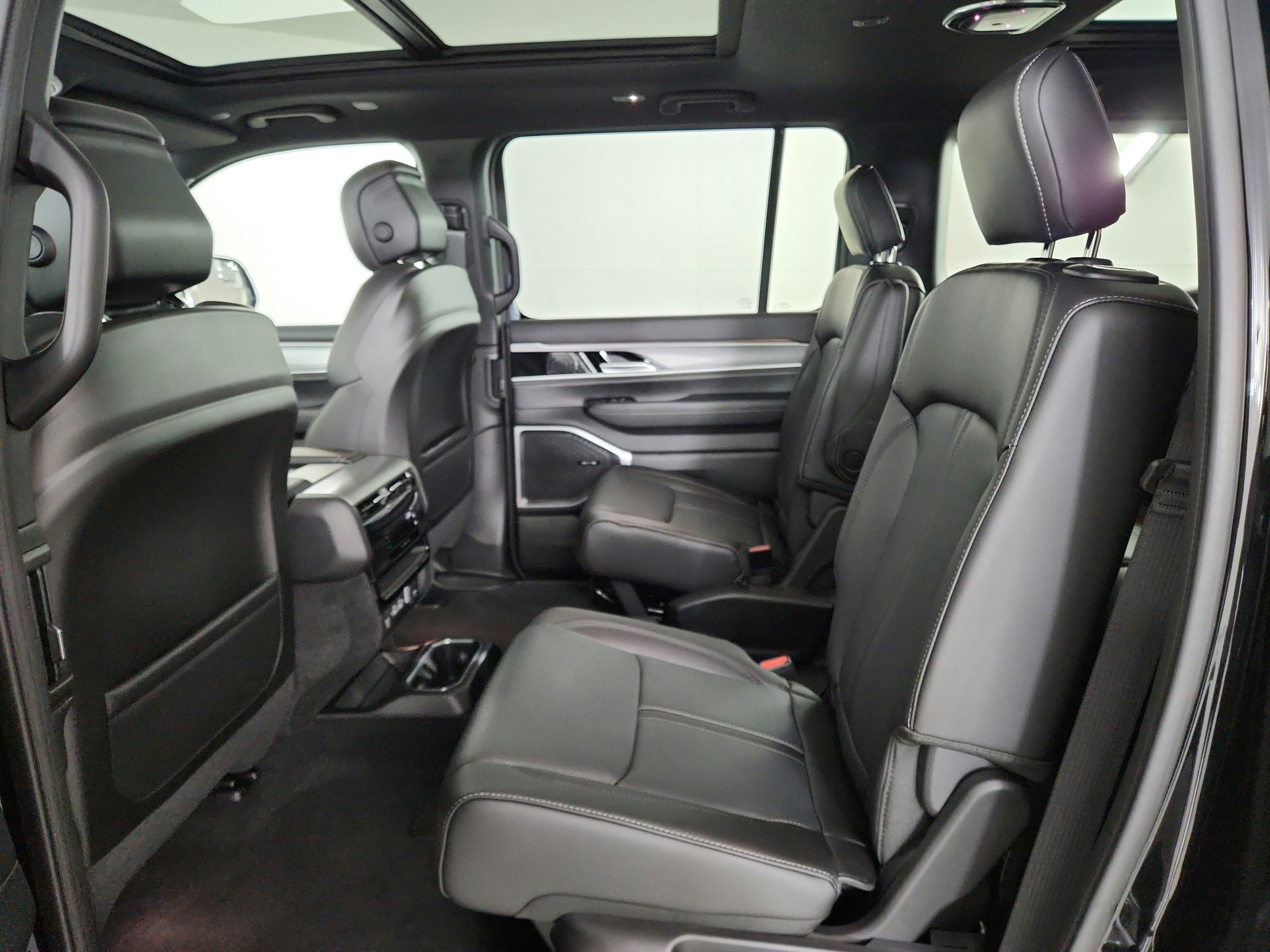 2026 Jeep Grand Wagoneer JEEP GRAND WAGONEER 4X4