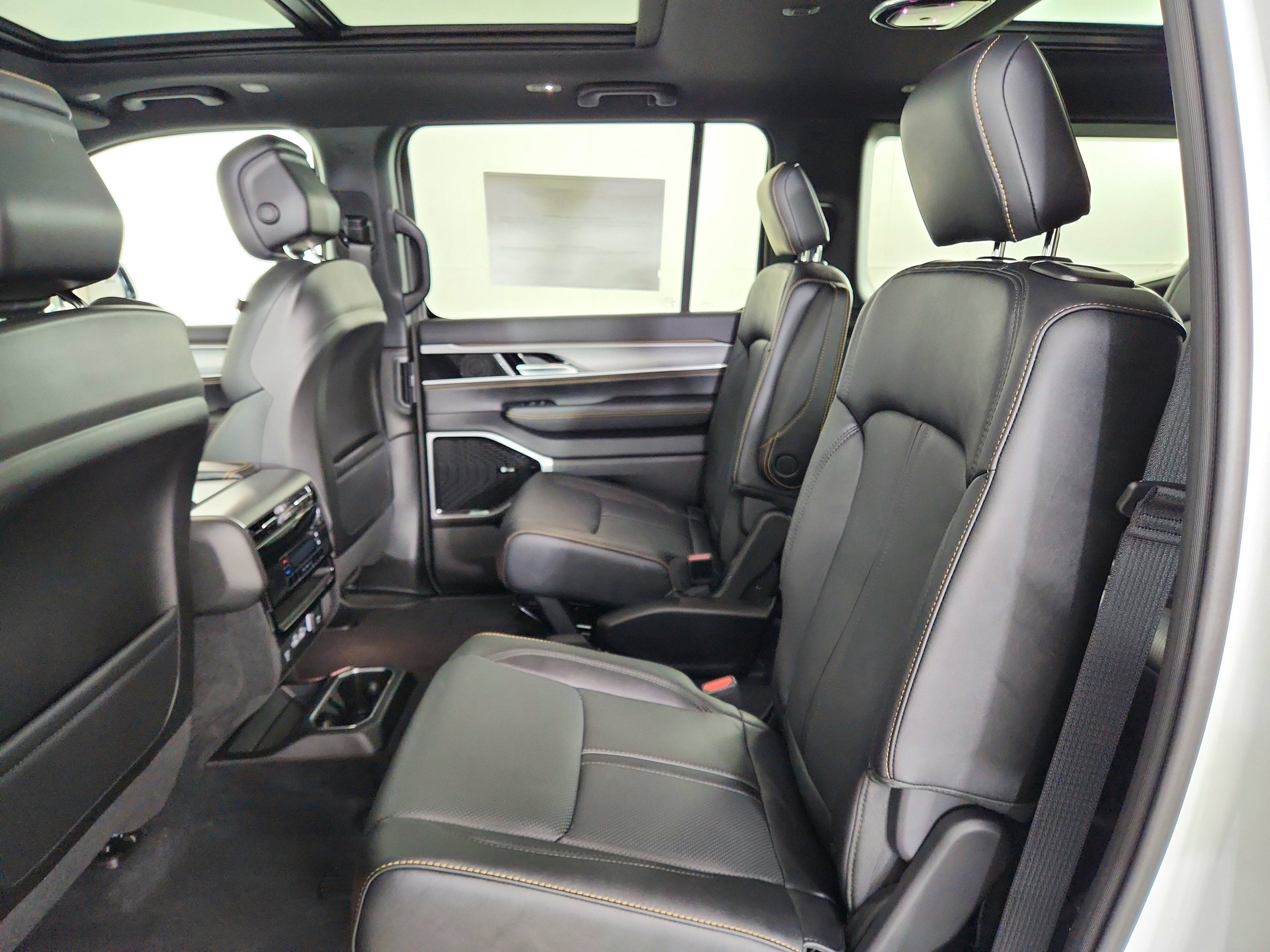 2026 Jeep Grand Wagoneer JEEP GRAND WAGONEER 4X4