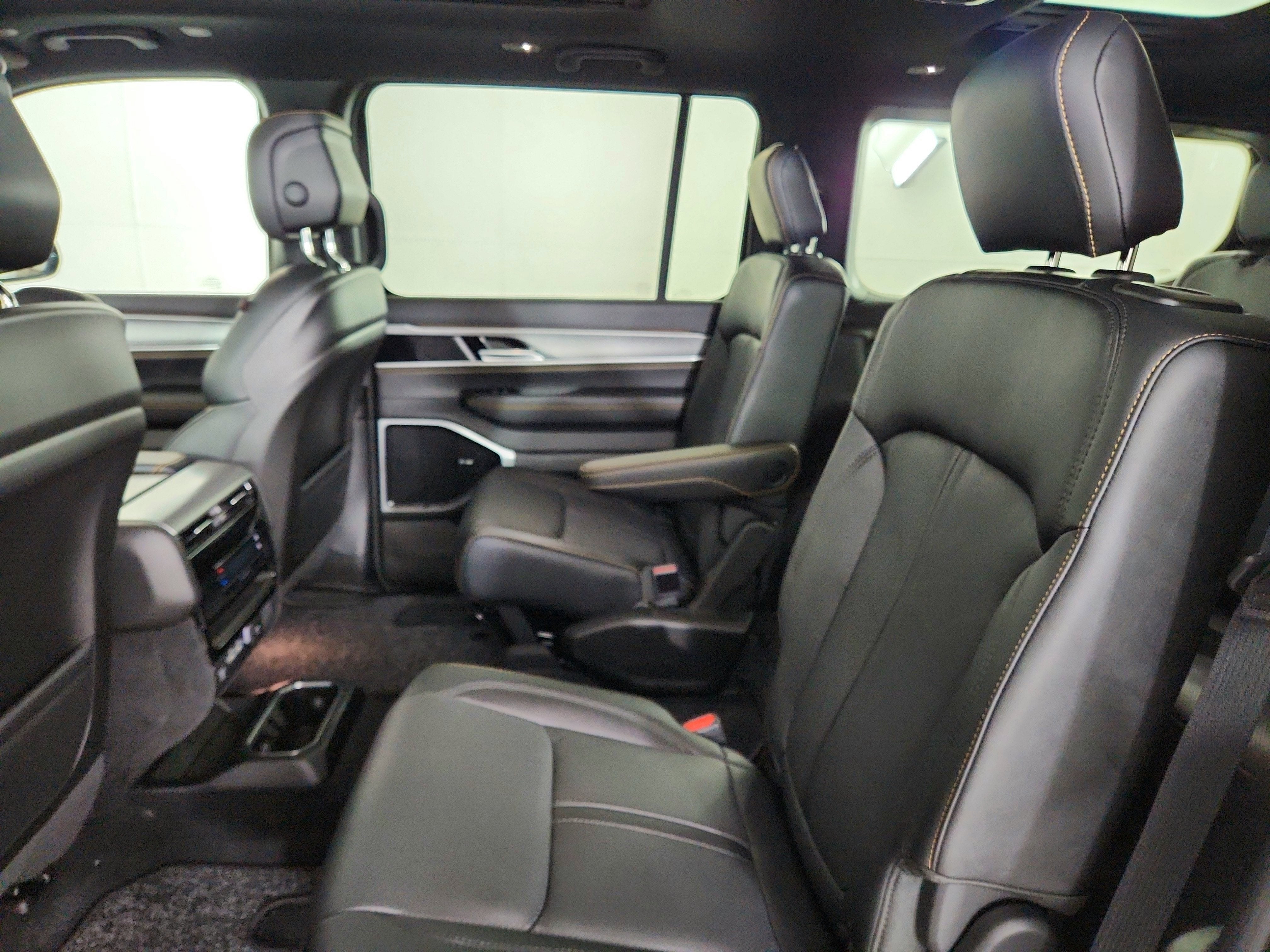 2026 Jeep Grand Wagoneer JEEP GRAND WAGONEER 4X4