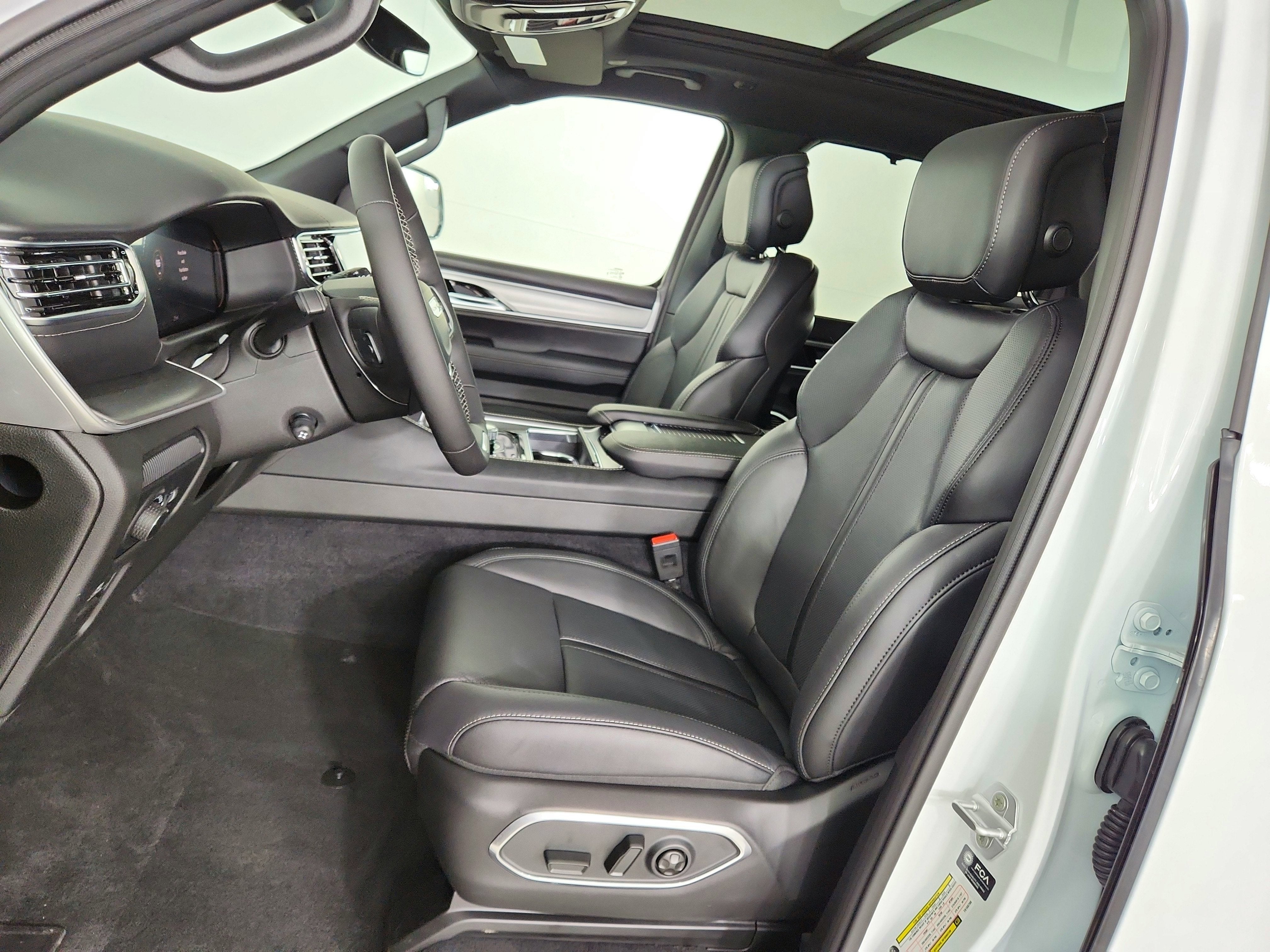 2026 Jeep Grand Wagoneer JEEP GRAND WAGONEER LIMITED 4X4