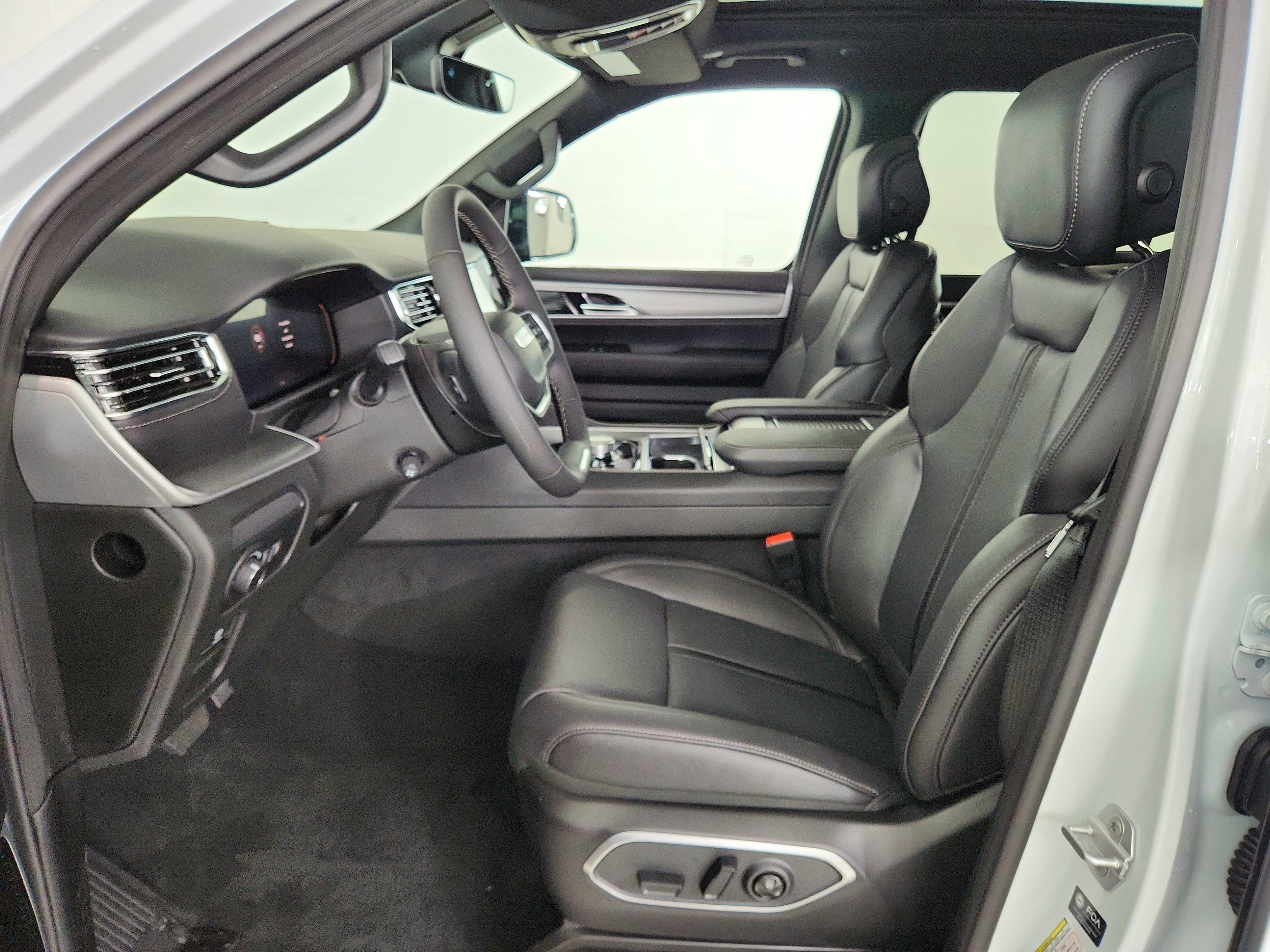 2026 Jeep Grand Wagoneer Limited Reserve 4x4